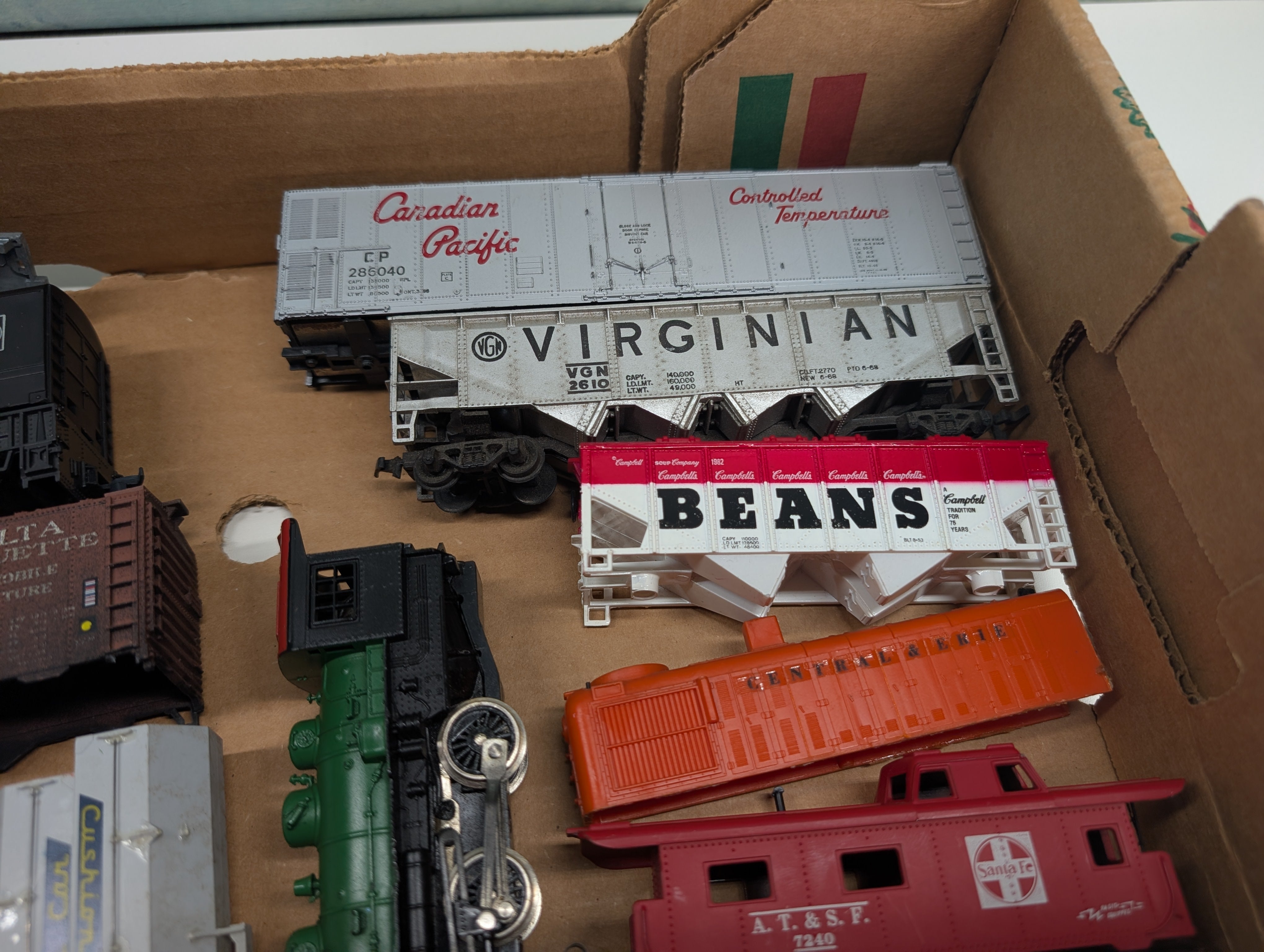 USED HO Scale Lot of Parts/Repairs Steam Locomotive, Box Cars, Crane +more