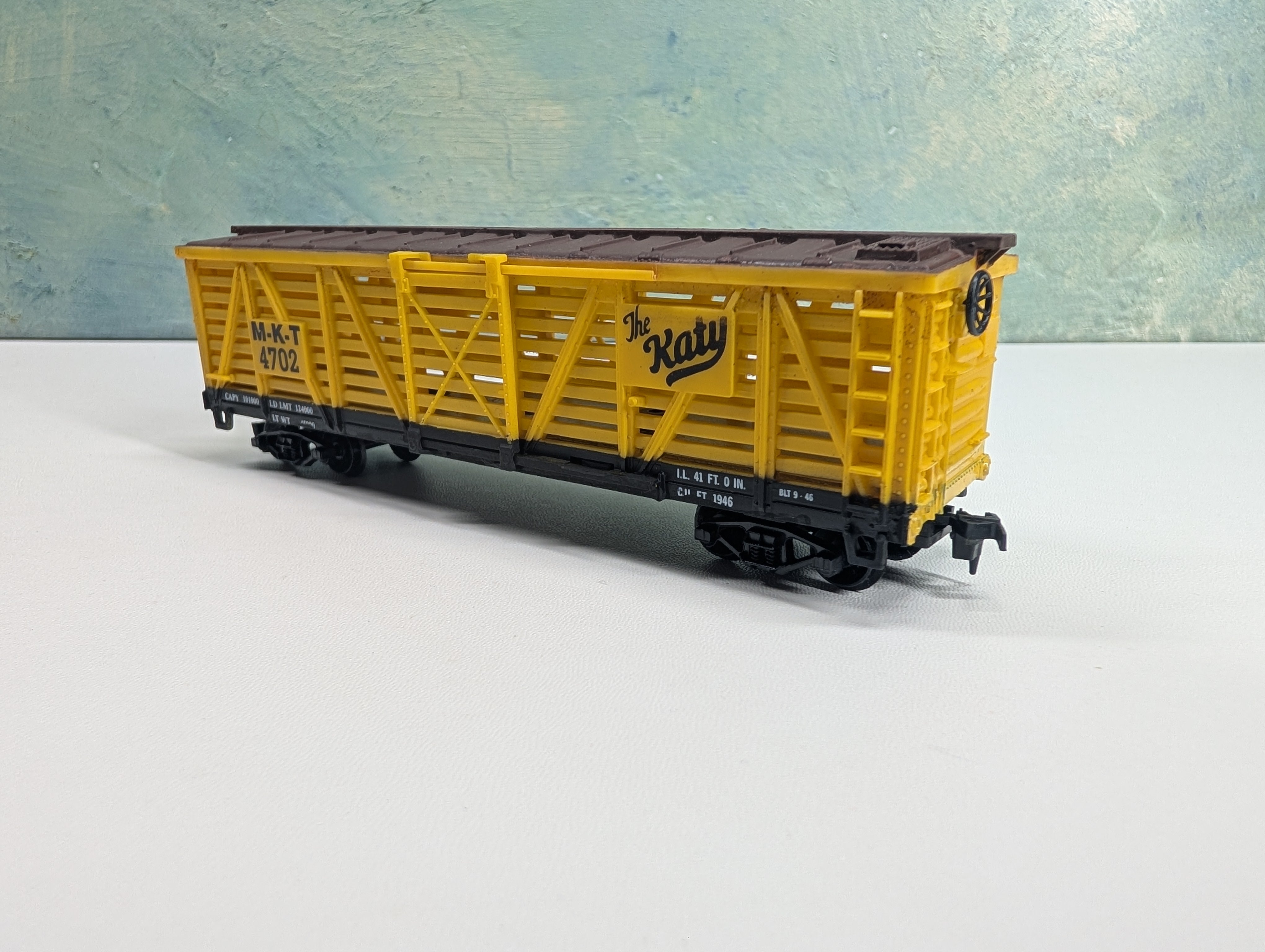 USED Life-Like 8460 HO Scale Cattle Livestock Car MKT #4702