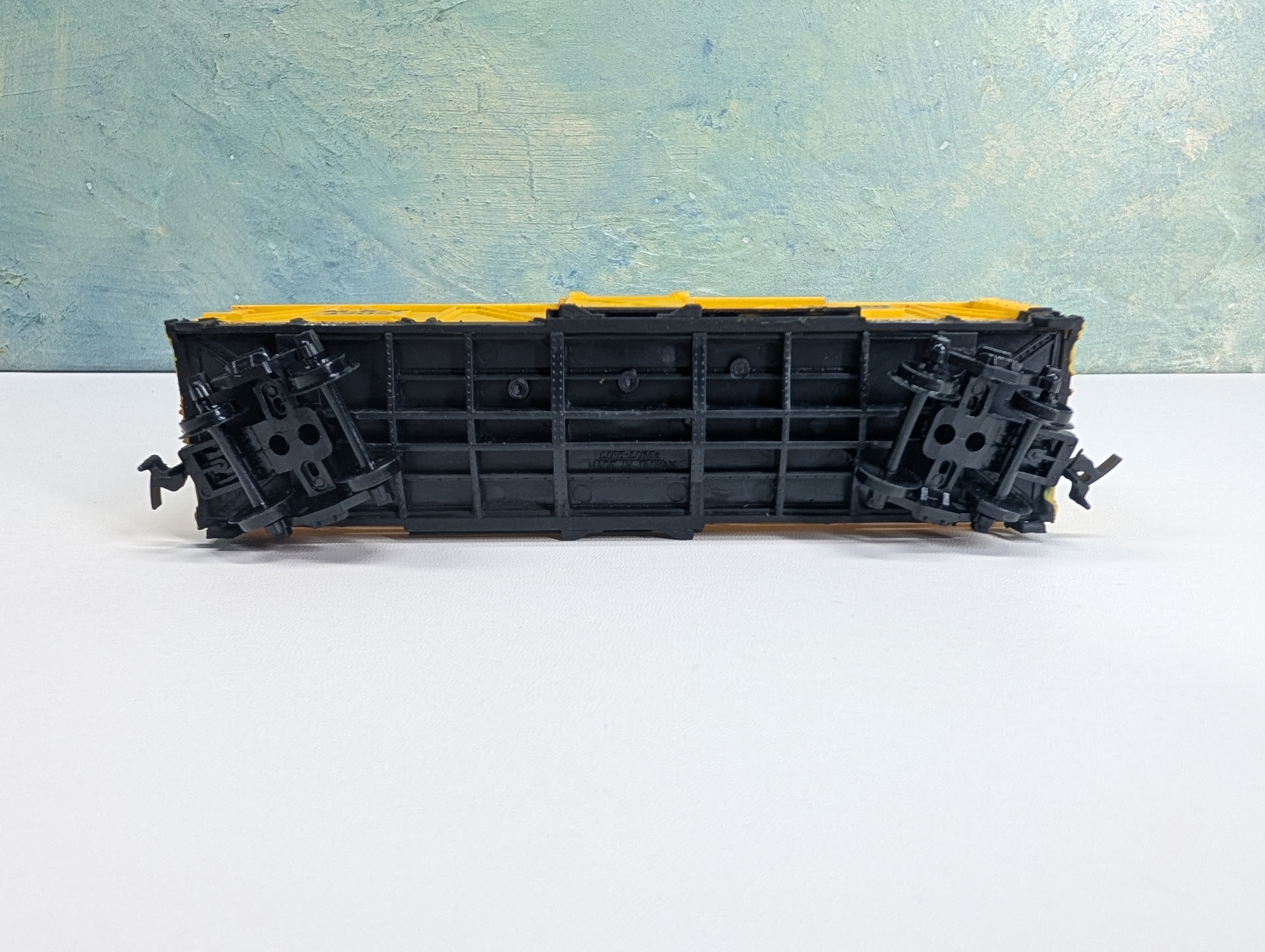 USED Life-Like 8460 HO Scale Cattle Livestock Car MKT #4702