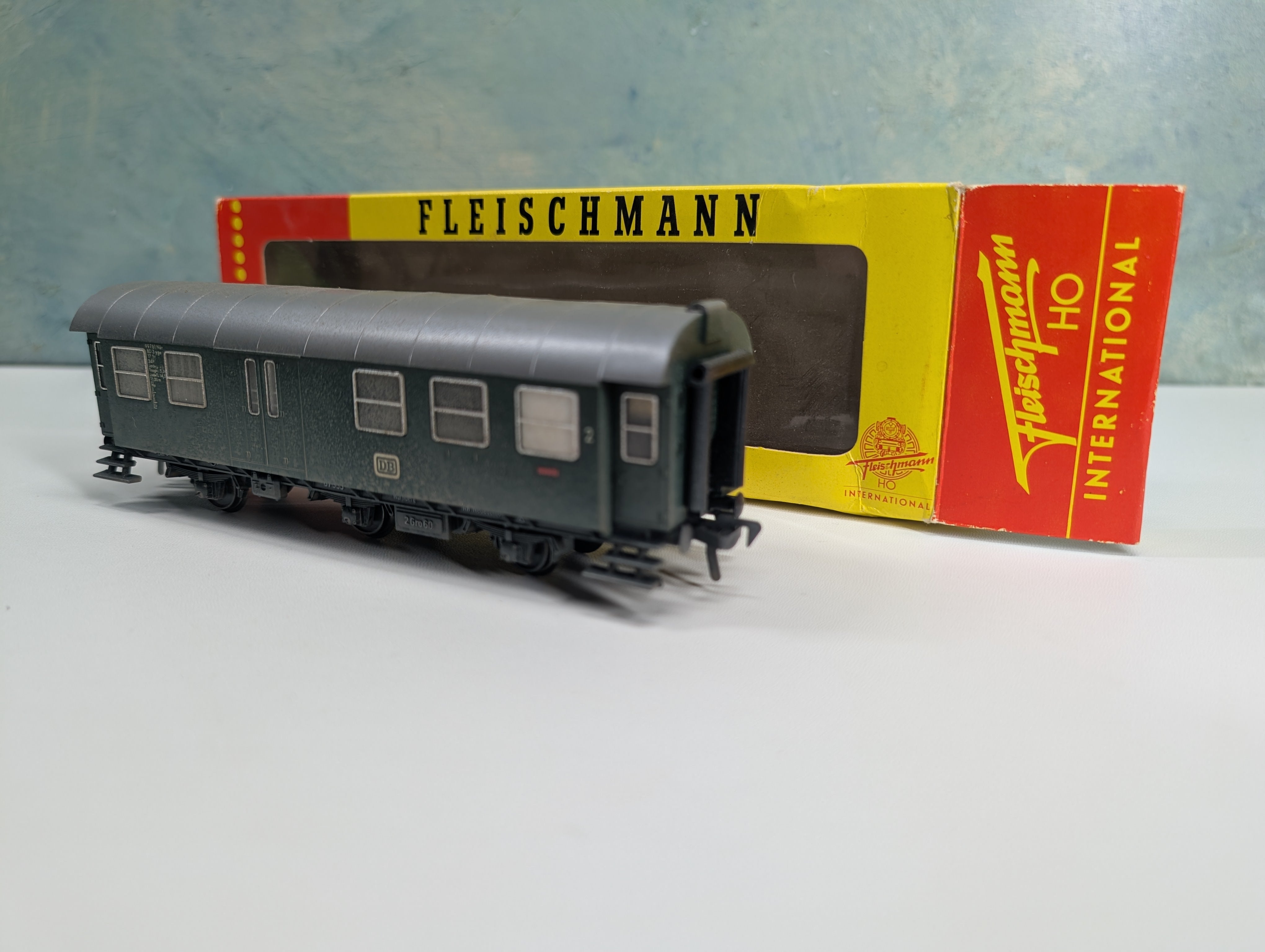 USED Fleischmann 1408 HO Scale 2nd Class Coach Baggage Car DB #87935 Weathered
