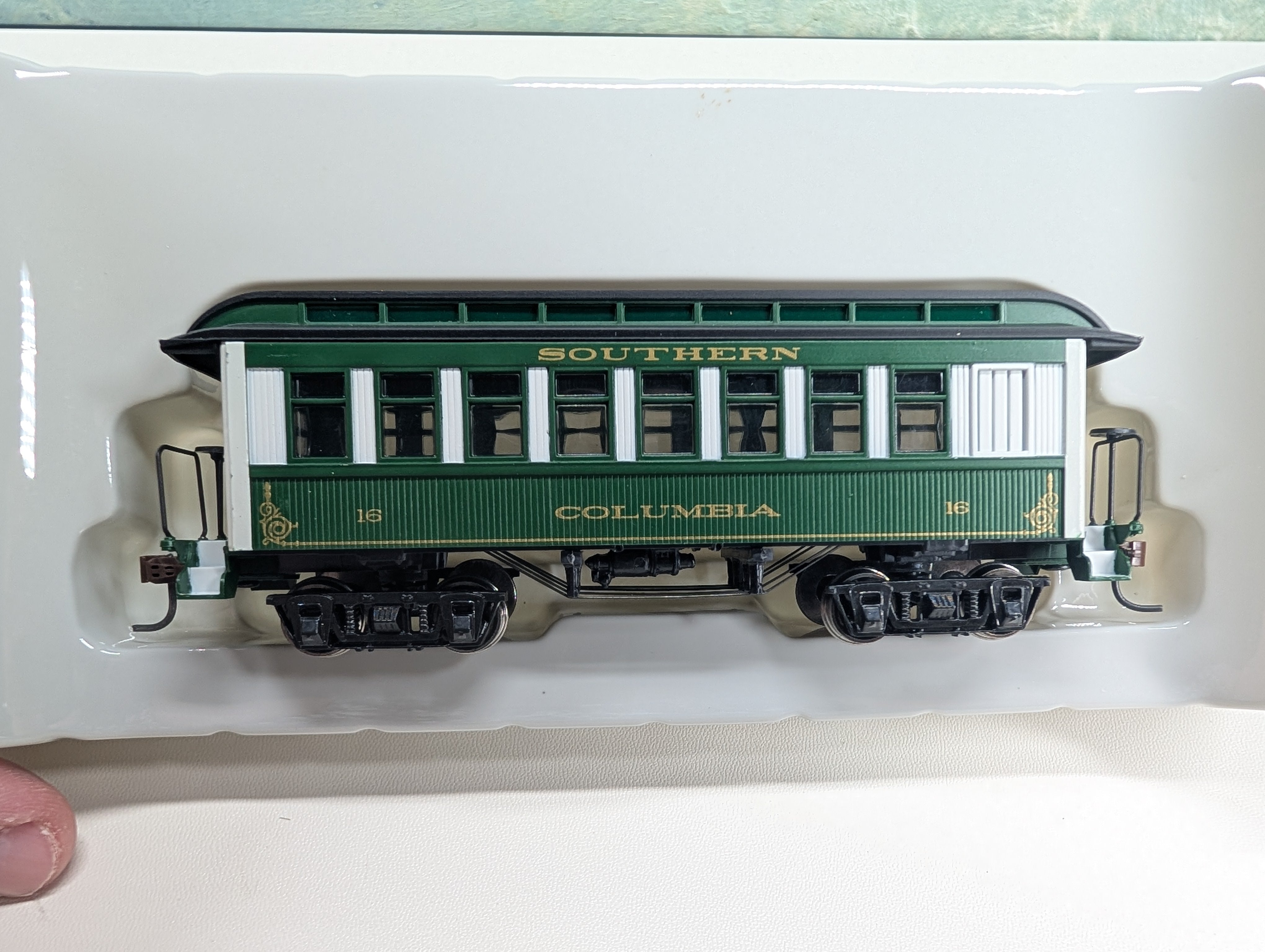 USED Roundhouse 84285 HO Scale Overton Coach Passenger Car Southern Columbia #16