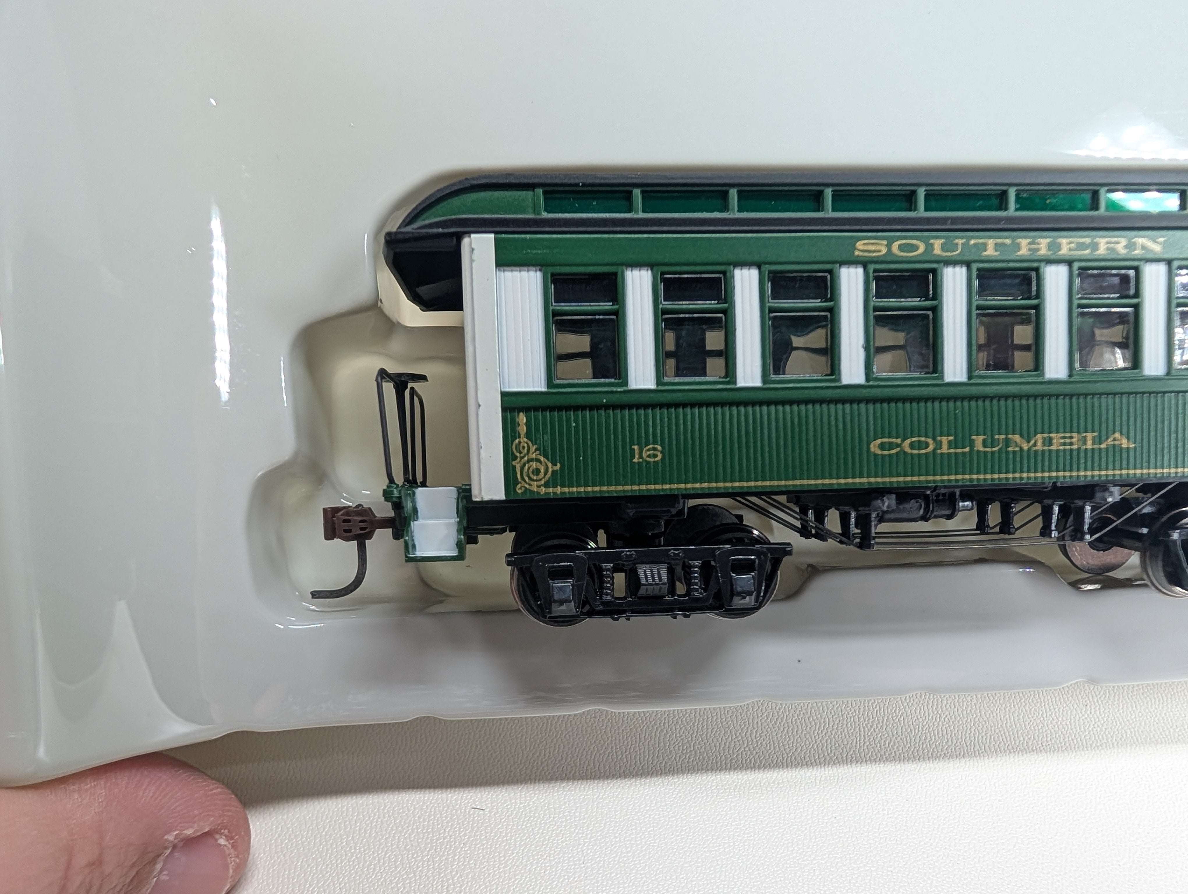USED Roundhouse 84285 HO Scale Overton Coach Passenger Car Southern Columbia #16