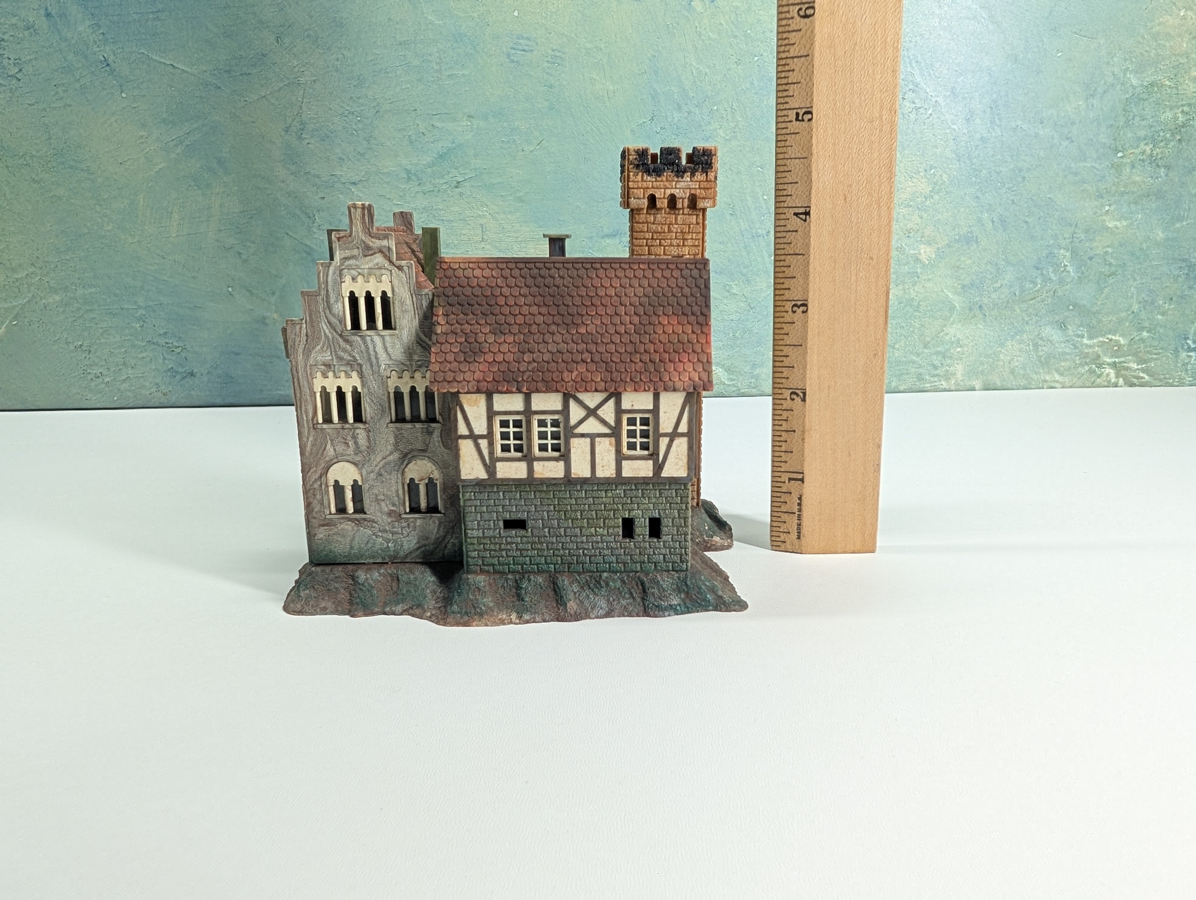 USED Faller 29201 N Scale Castle, German