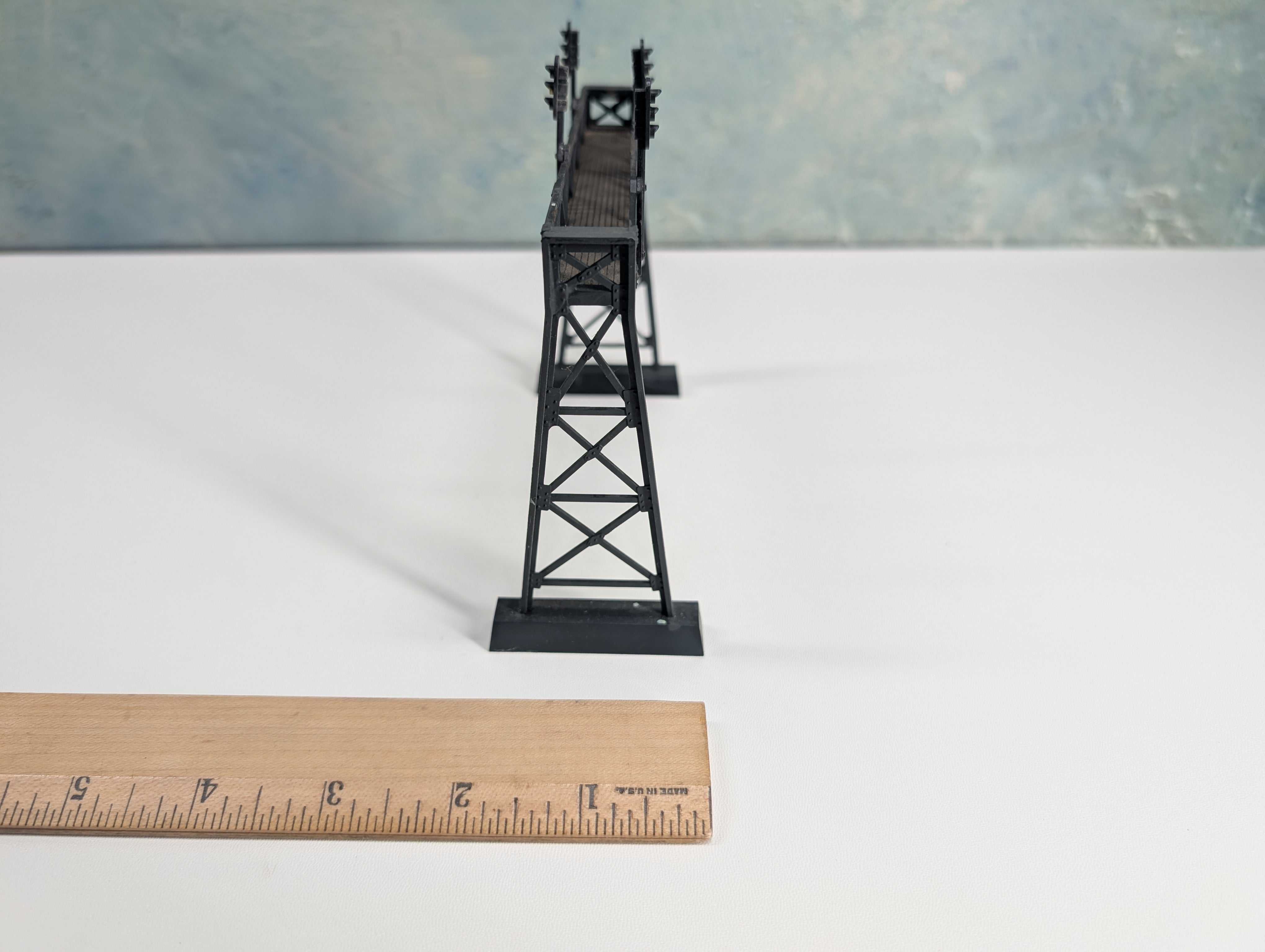 USED AHM 5613 HO Scale Signal Bridge