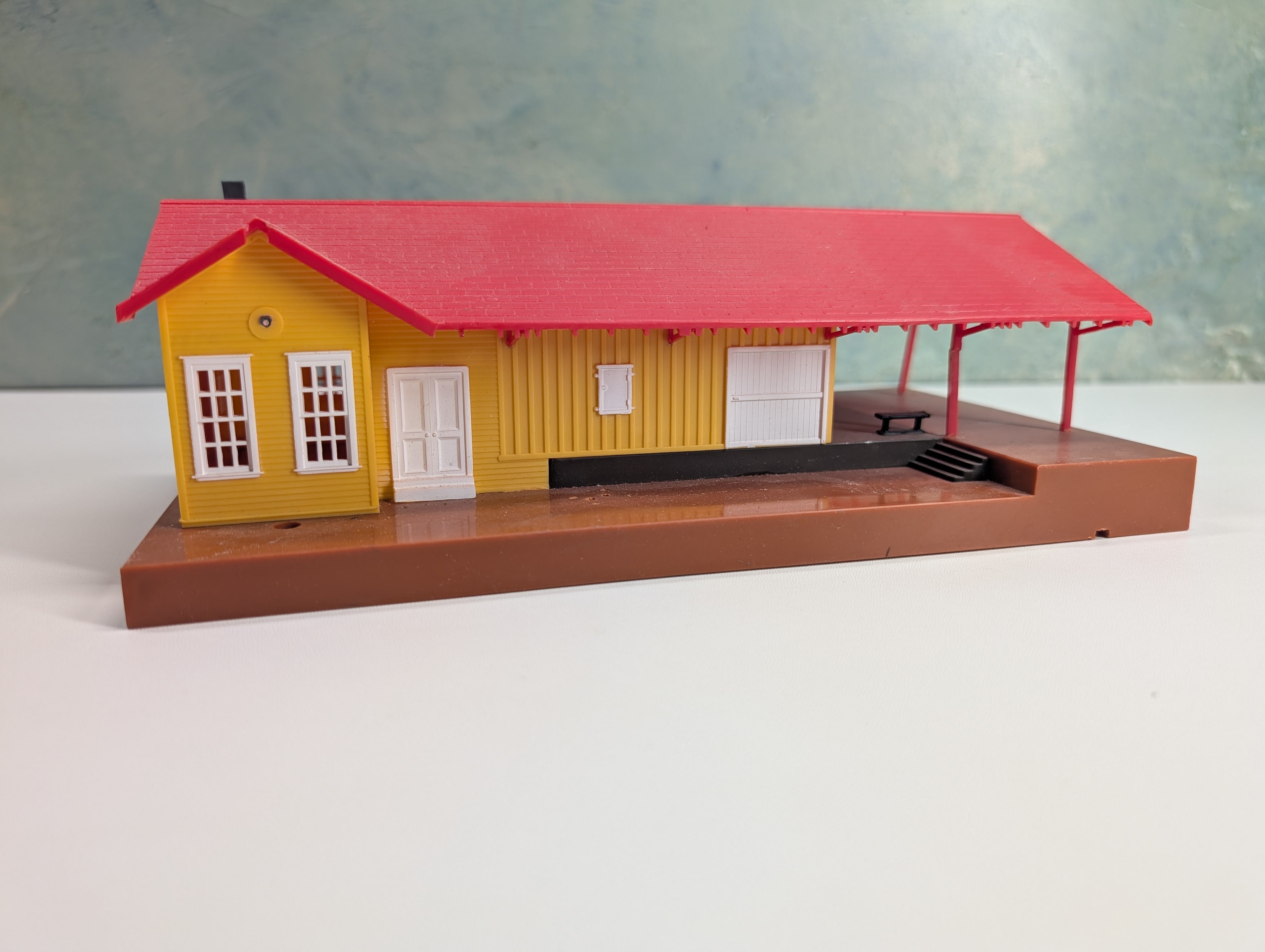 USED Bachmann HO Scale Grovemont Station