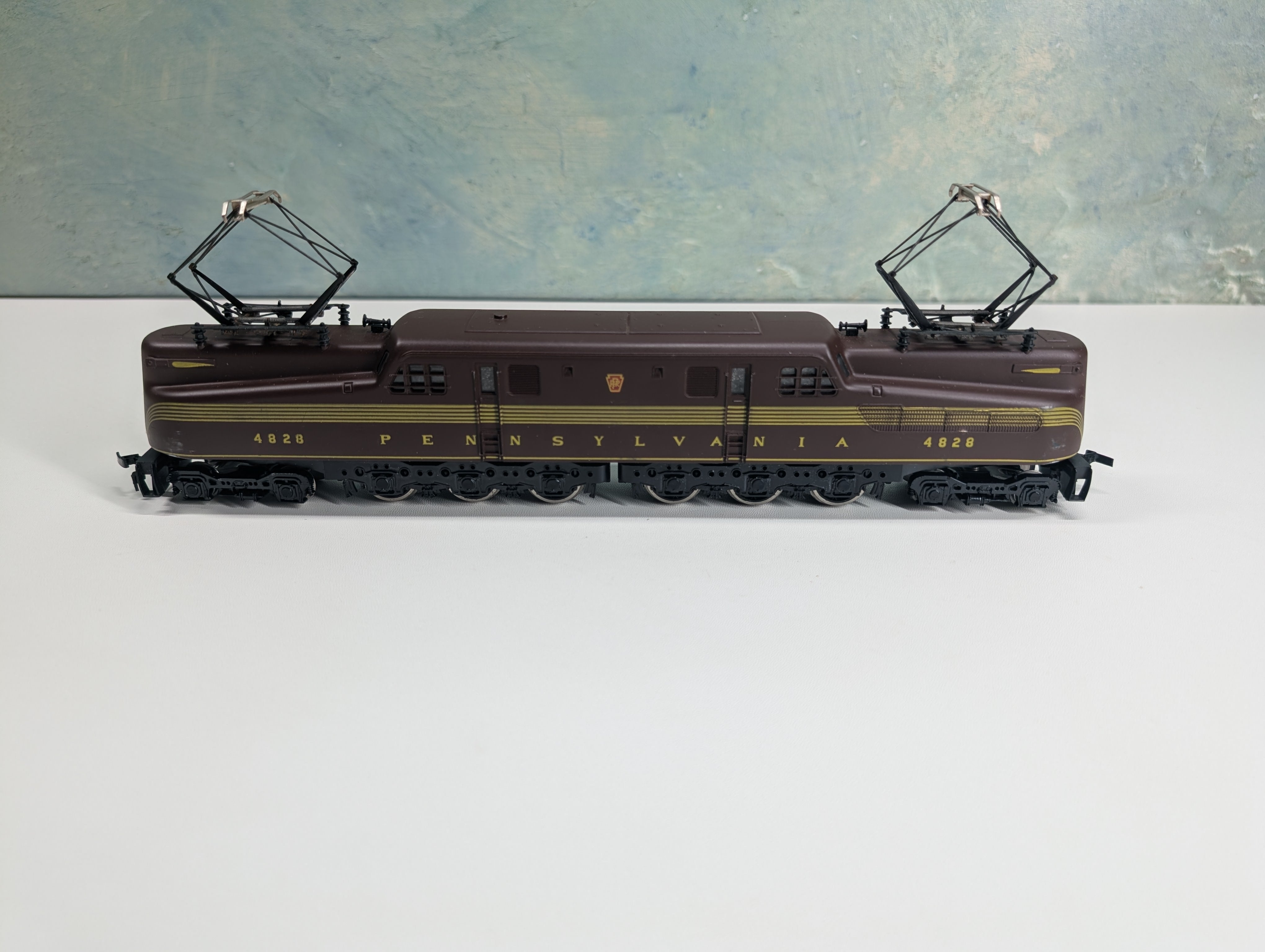 USED IHC HO Scale GG-1 Electric Locomotive Pennsylvania PRR #4828 Runs Great! DC