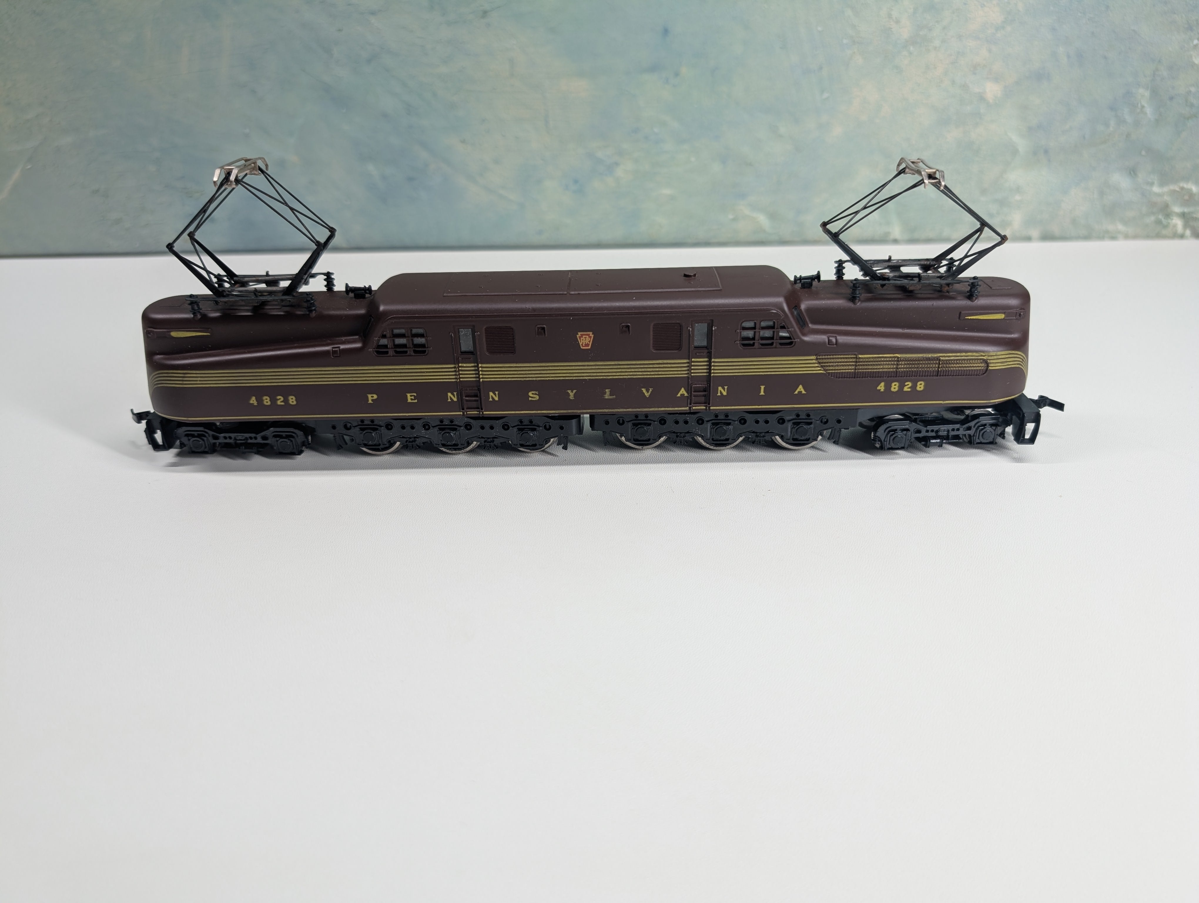 USED IHC HO Scale GG-1 Electric Locomotive Pennsylvania PRR #4828 Runs Great! DC