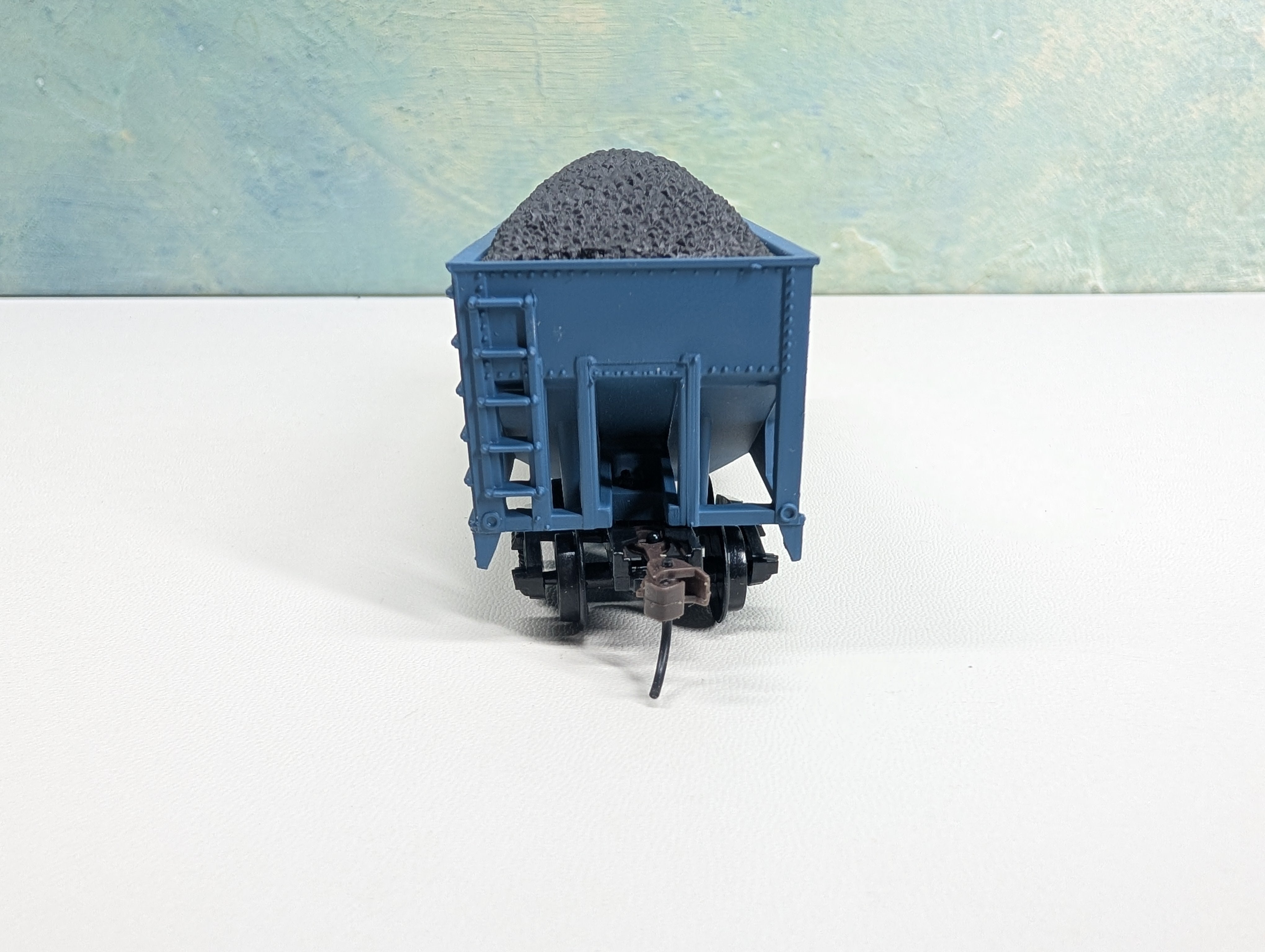 USED Life-Like HO Scale 2 Bay Hopper w/ Coal Louisville & Nashville L&N #115391