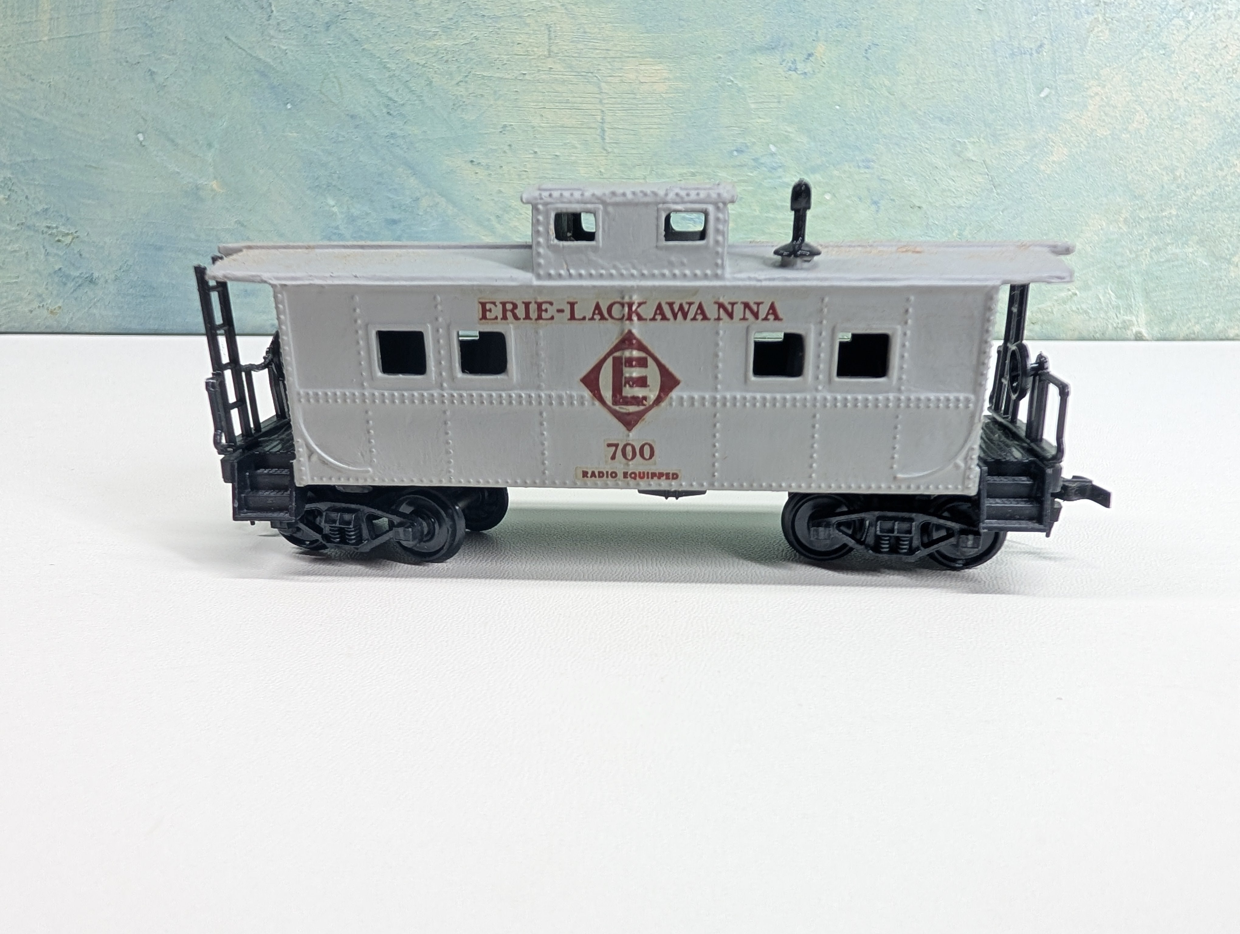 USED Life-Like HO Scale Caboose Erie Lackawanna EL #700 Custom Decals