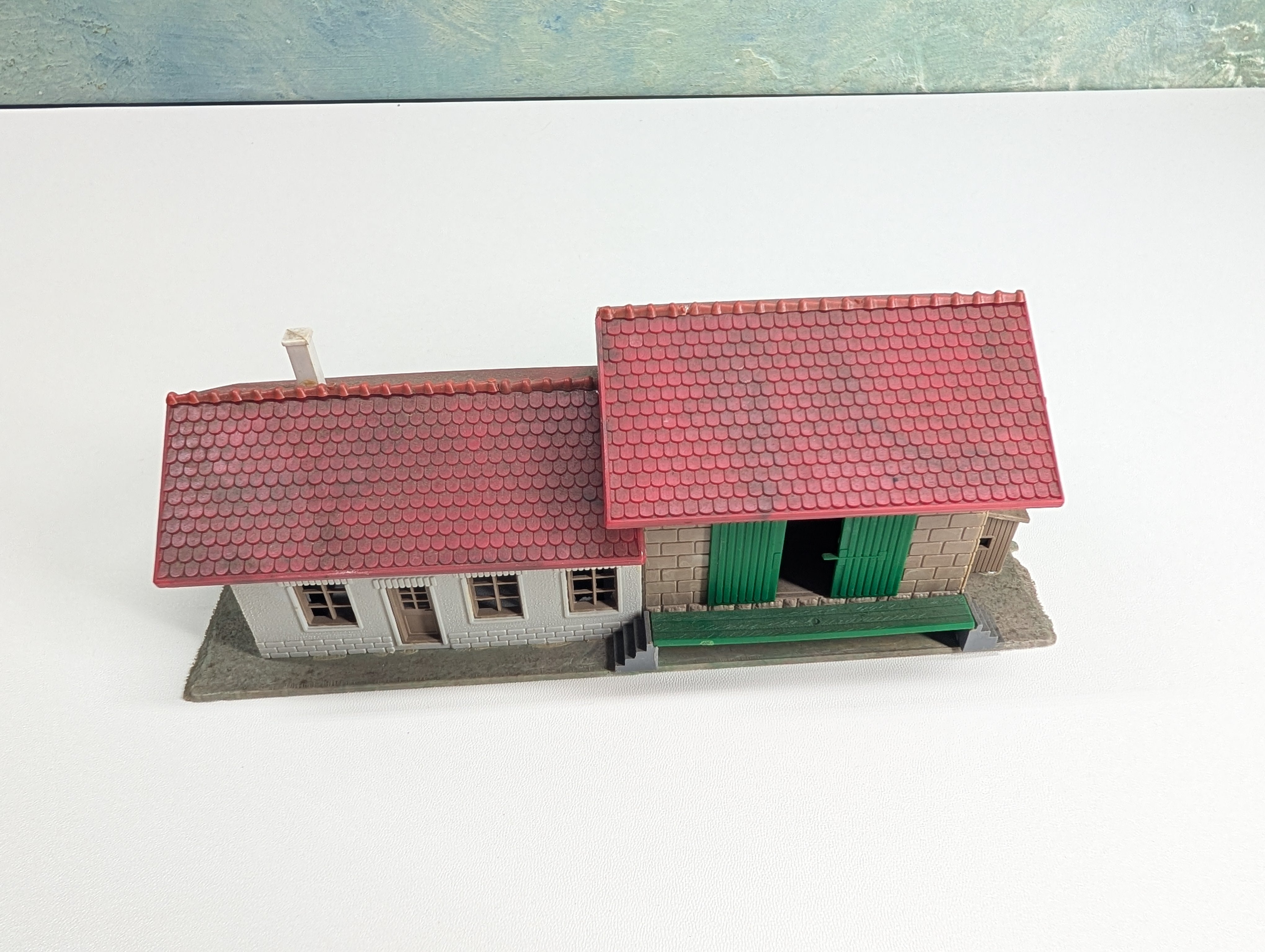 USED HO Scale Freight Station w/ Dock