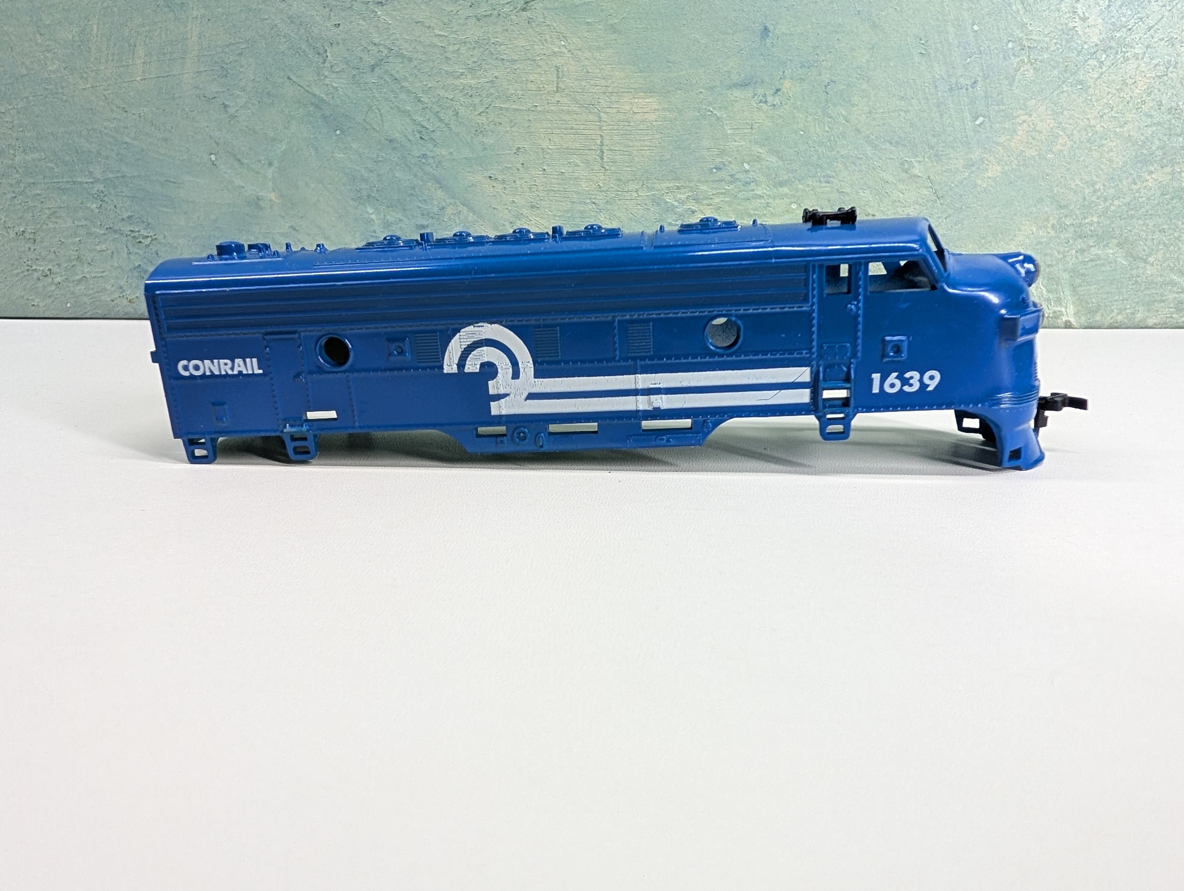 USED Life-Like HO Scale F7A Diesel Locomotive Shell Only Conrail #1639