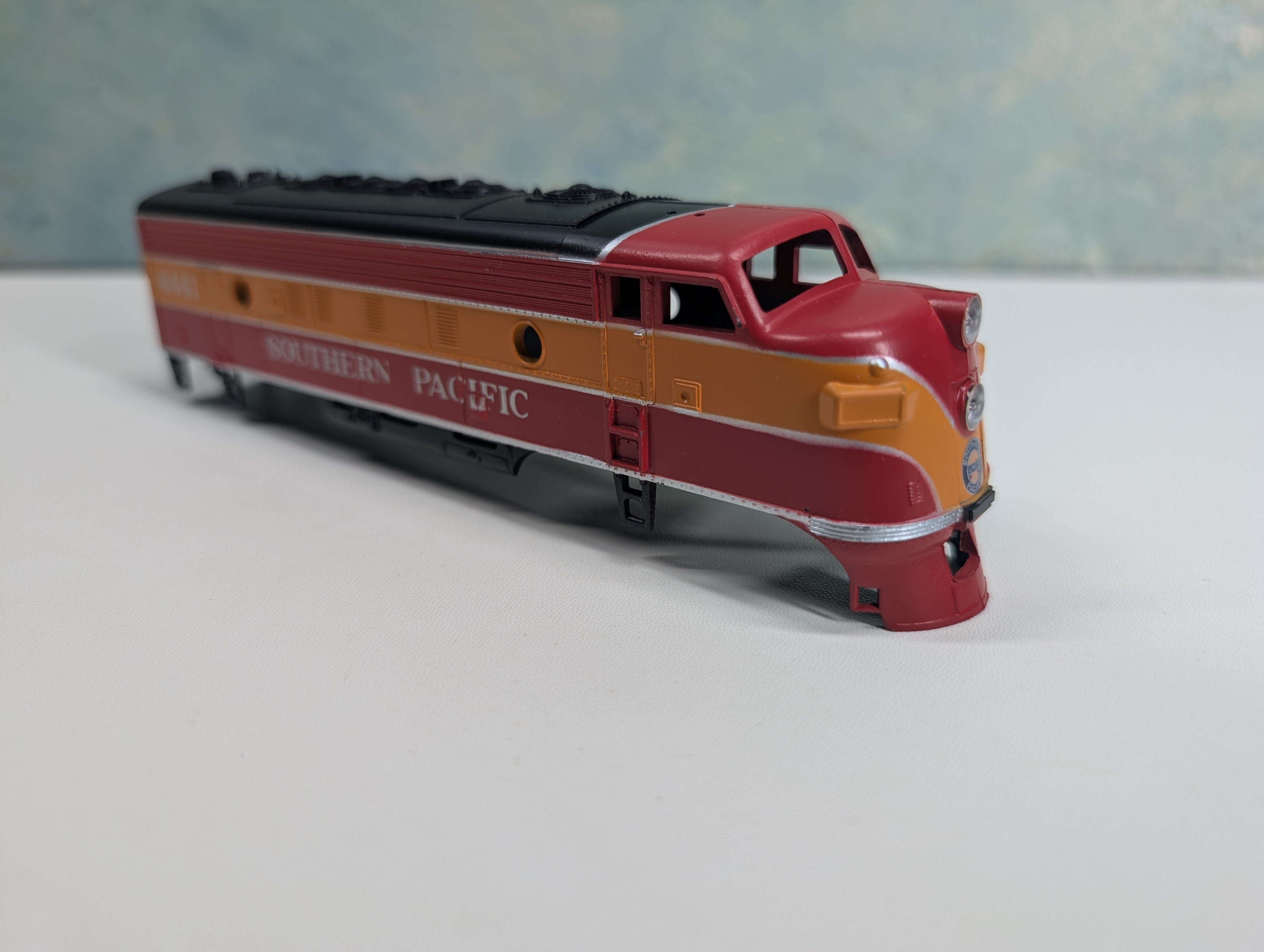 USED Athearn HO Scale F7A Diesel Locomotive Shell Only Southern Pacific SP #6441