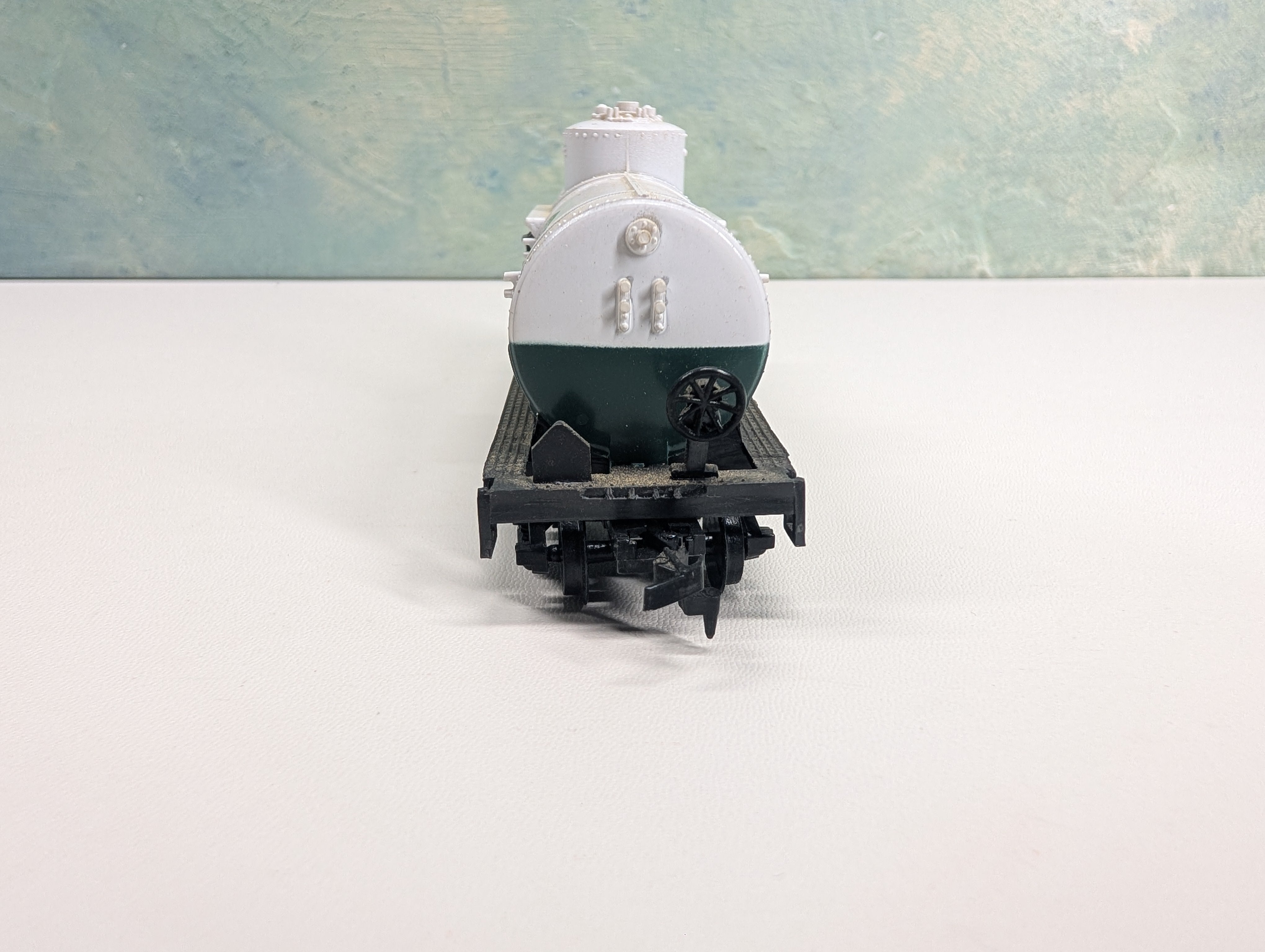 USED Life-Like HO Scale Single Dome Tank Car Union Carbide CCBX #501