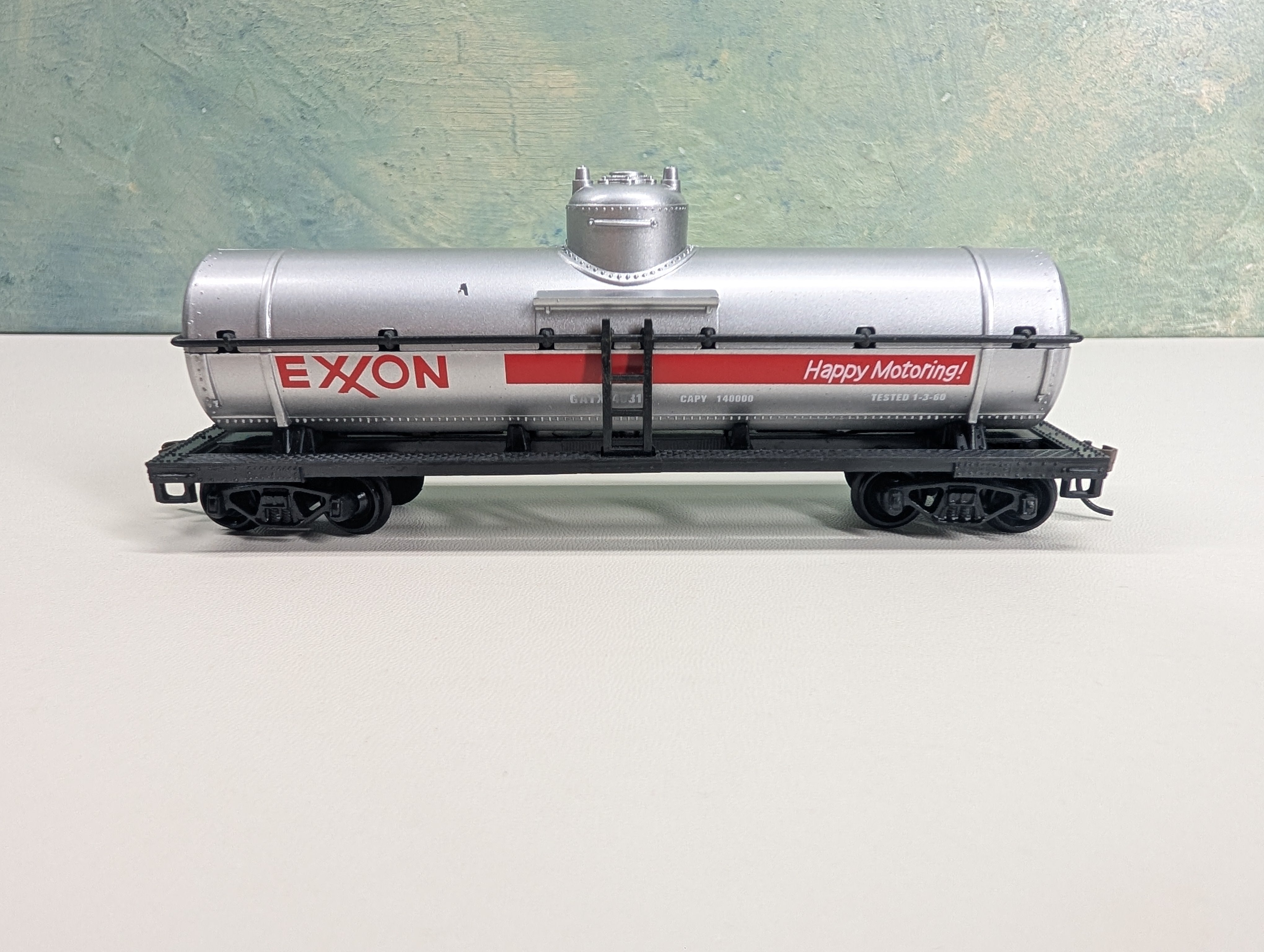 USED HO Scale Single Dome Tank Car Exxon GATX #46312