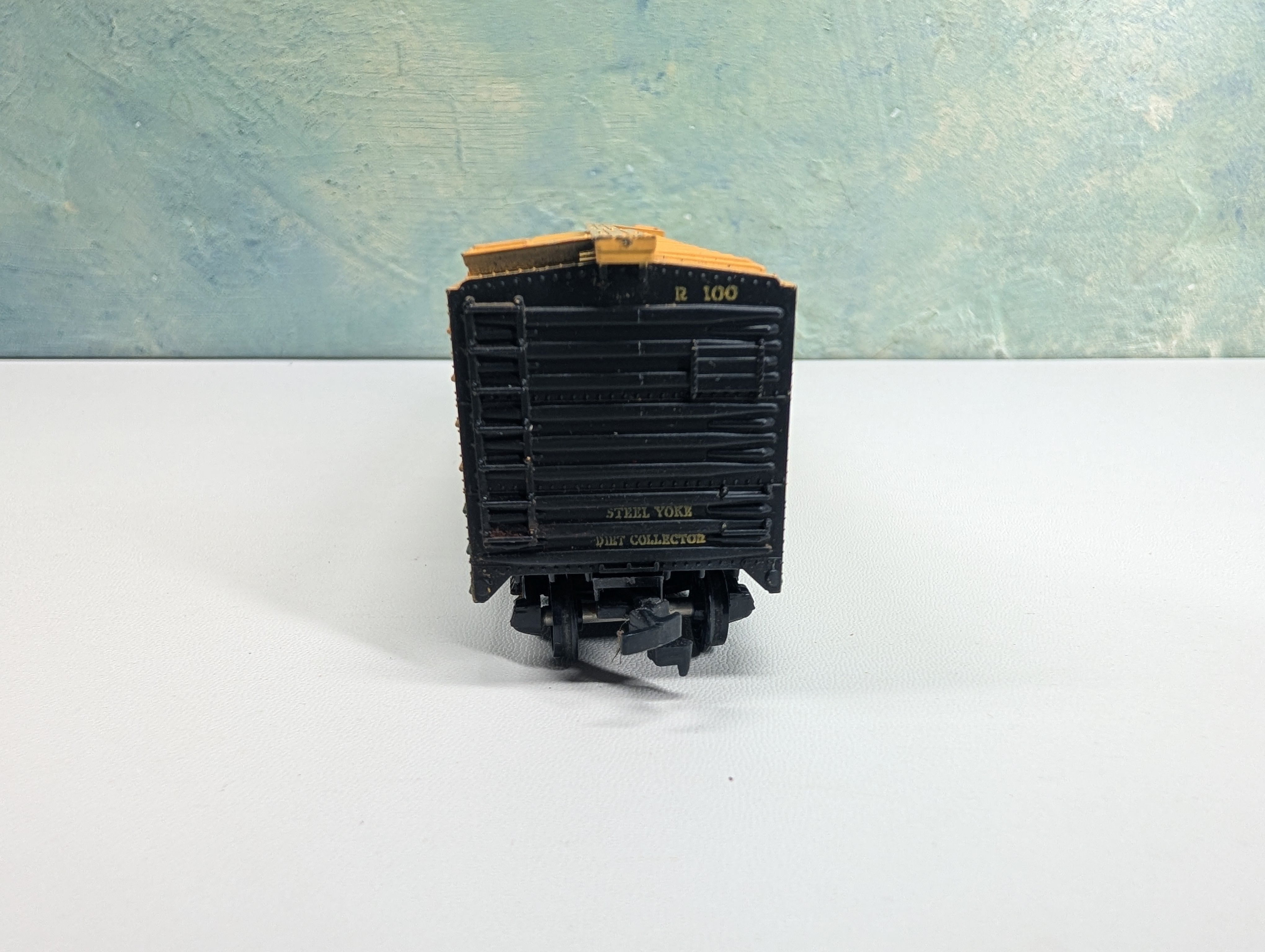 USED TRAIN MINIATURE HO Scale Wooden Box Car Rutland #100