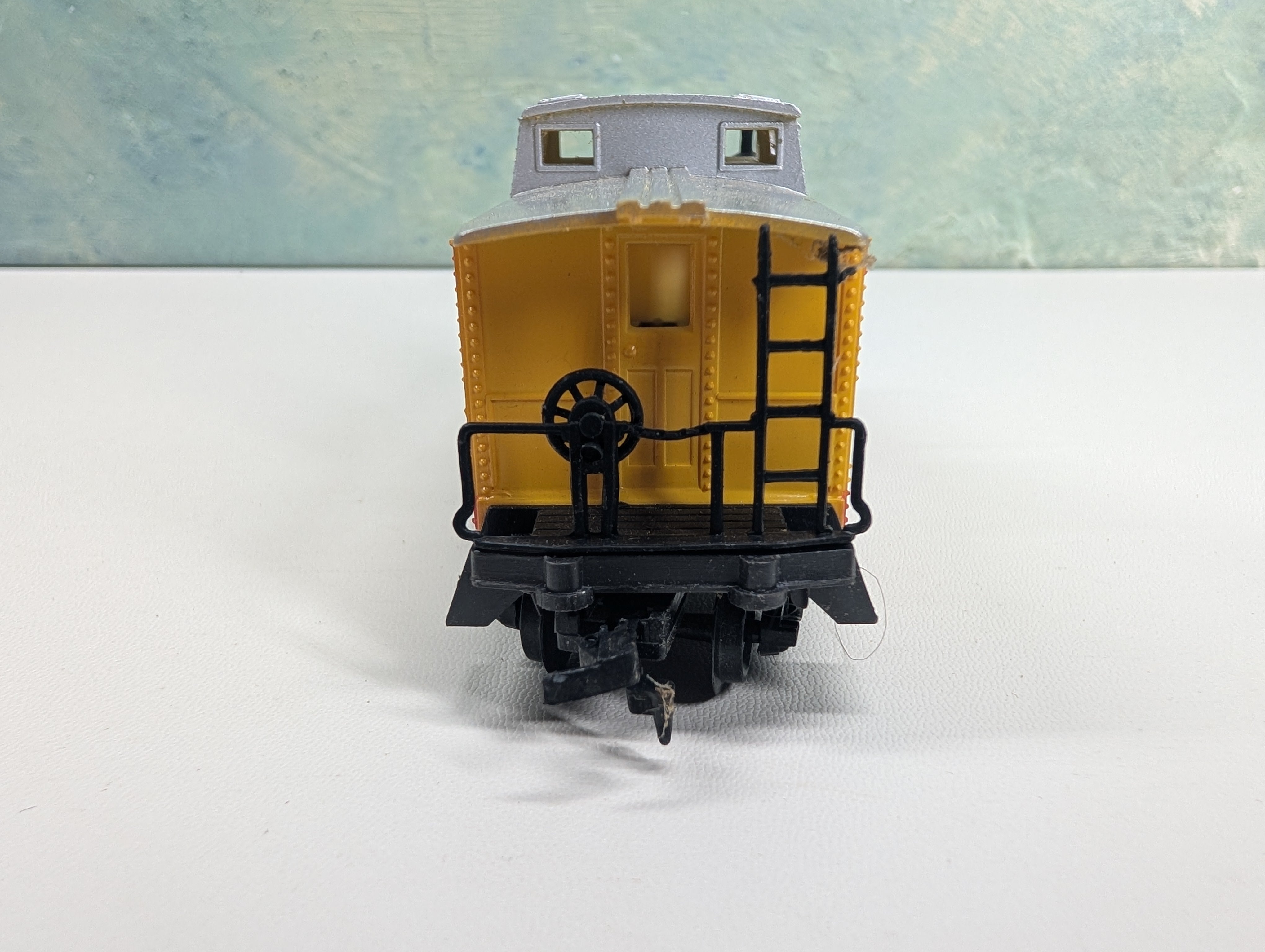 USED Life-Like HO Scale Caboose Chessie System WM #1872