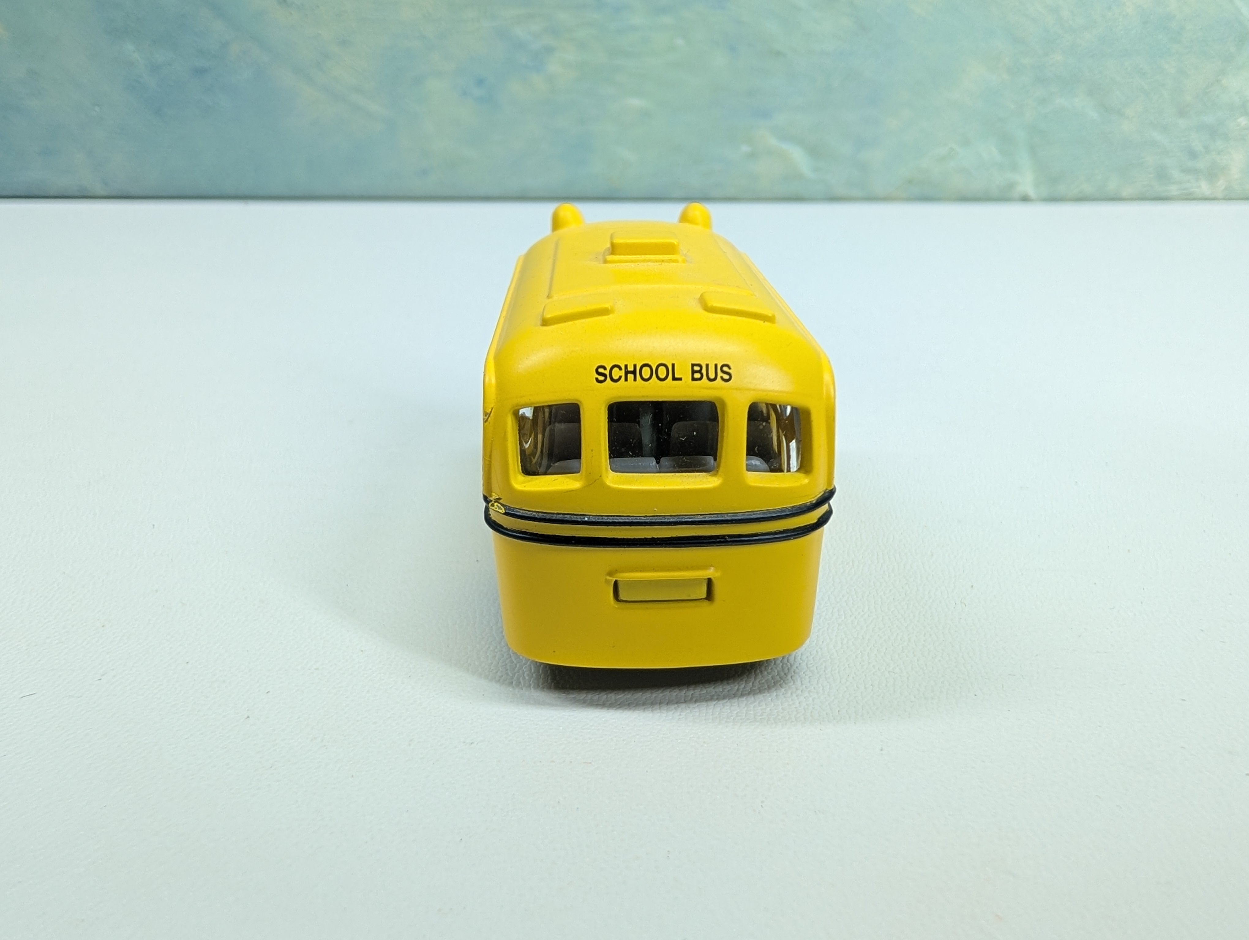 USED Life-Like HO Scale Yellow School Bus
