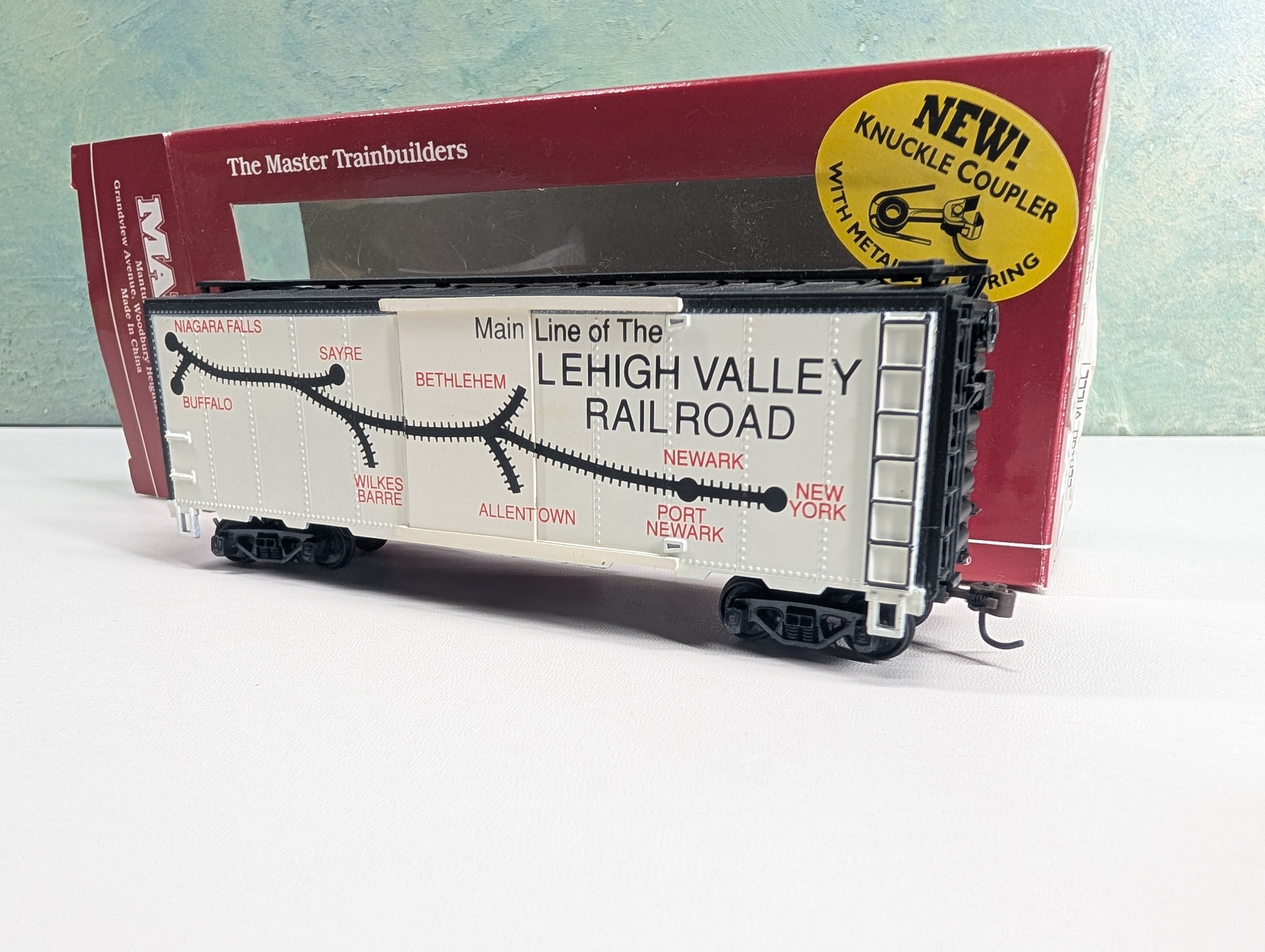 USED Mantua 734-527 HO Scale Heavy Steel Box Car Lehigh Valley LV Map