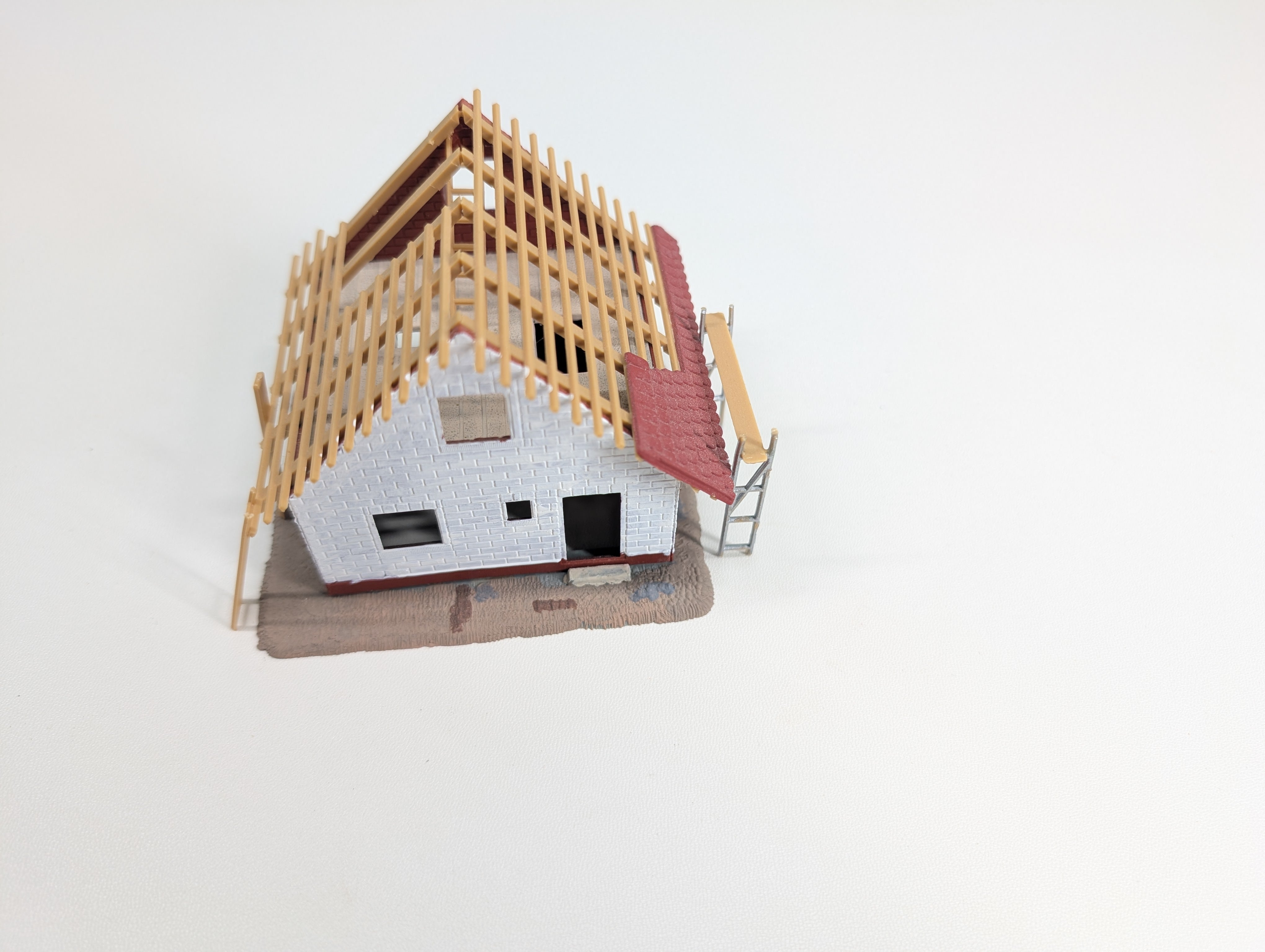 USED HO Scale White Brick House Under Construction