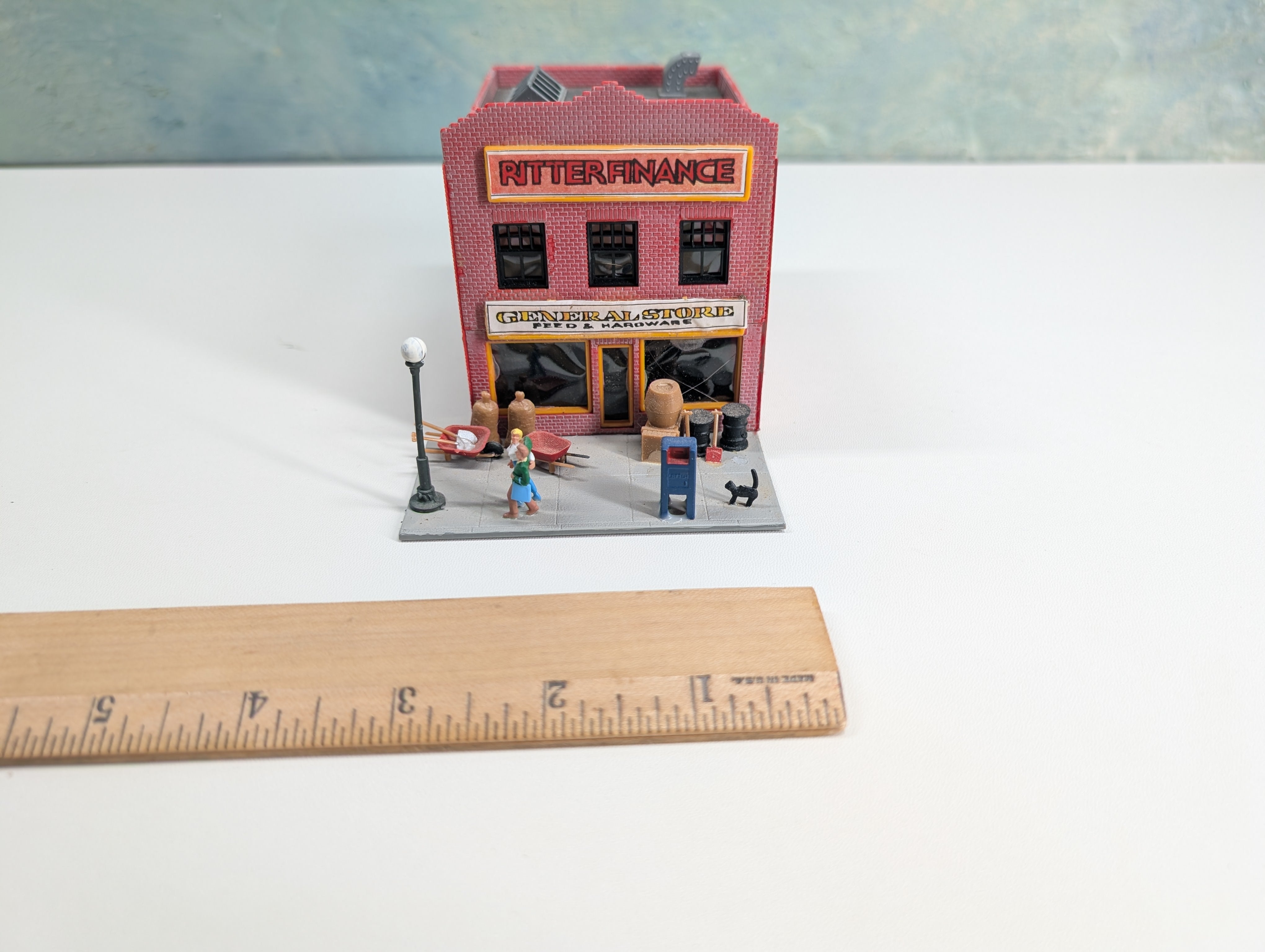 USED HO Scale General Store, Ritter Finance, Brick Store w/ Extra Details Added