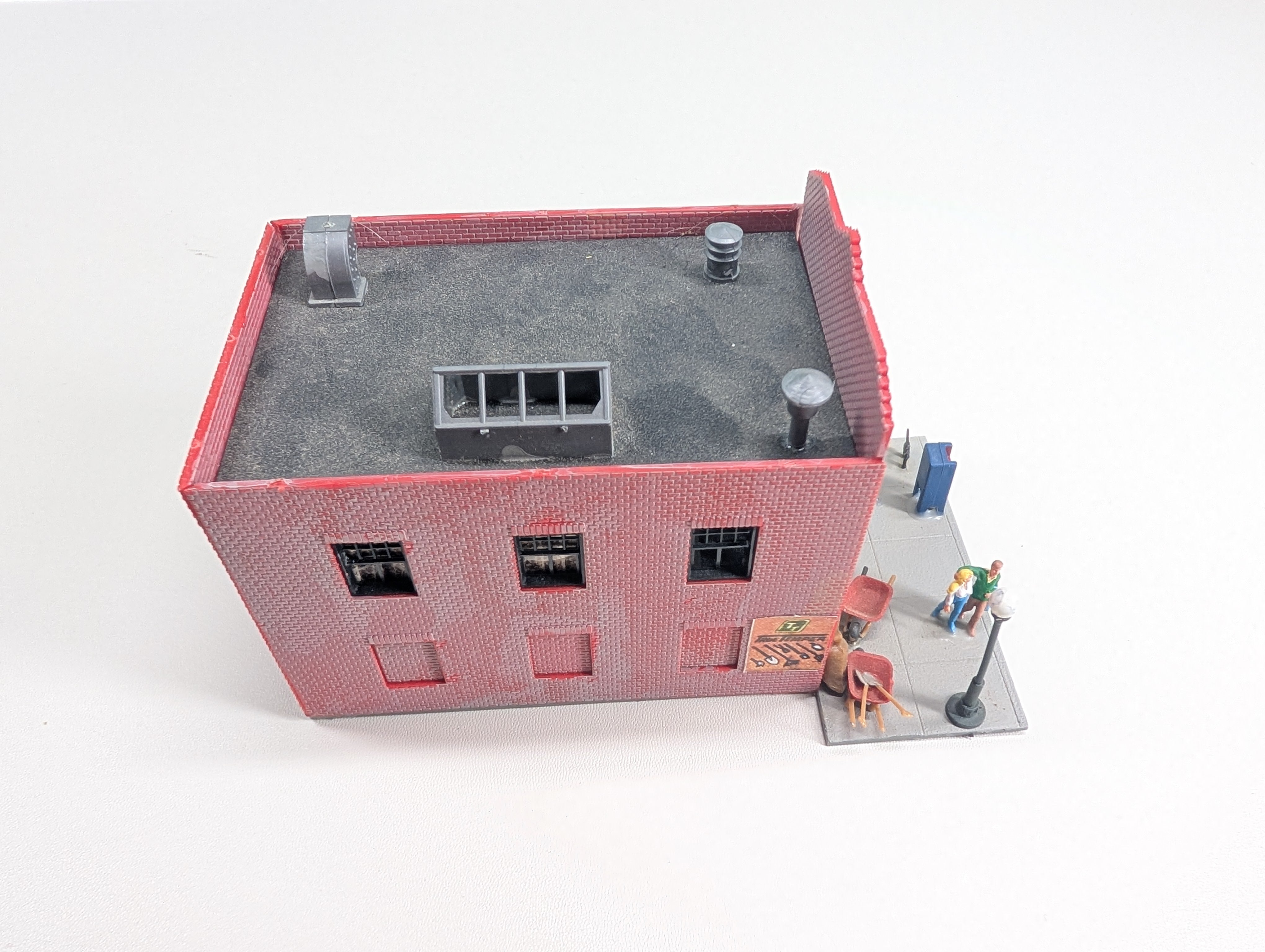 USED HO Scale General Store, Ritter Finance, Brick Store w/ Extra Details Added