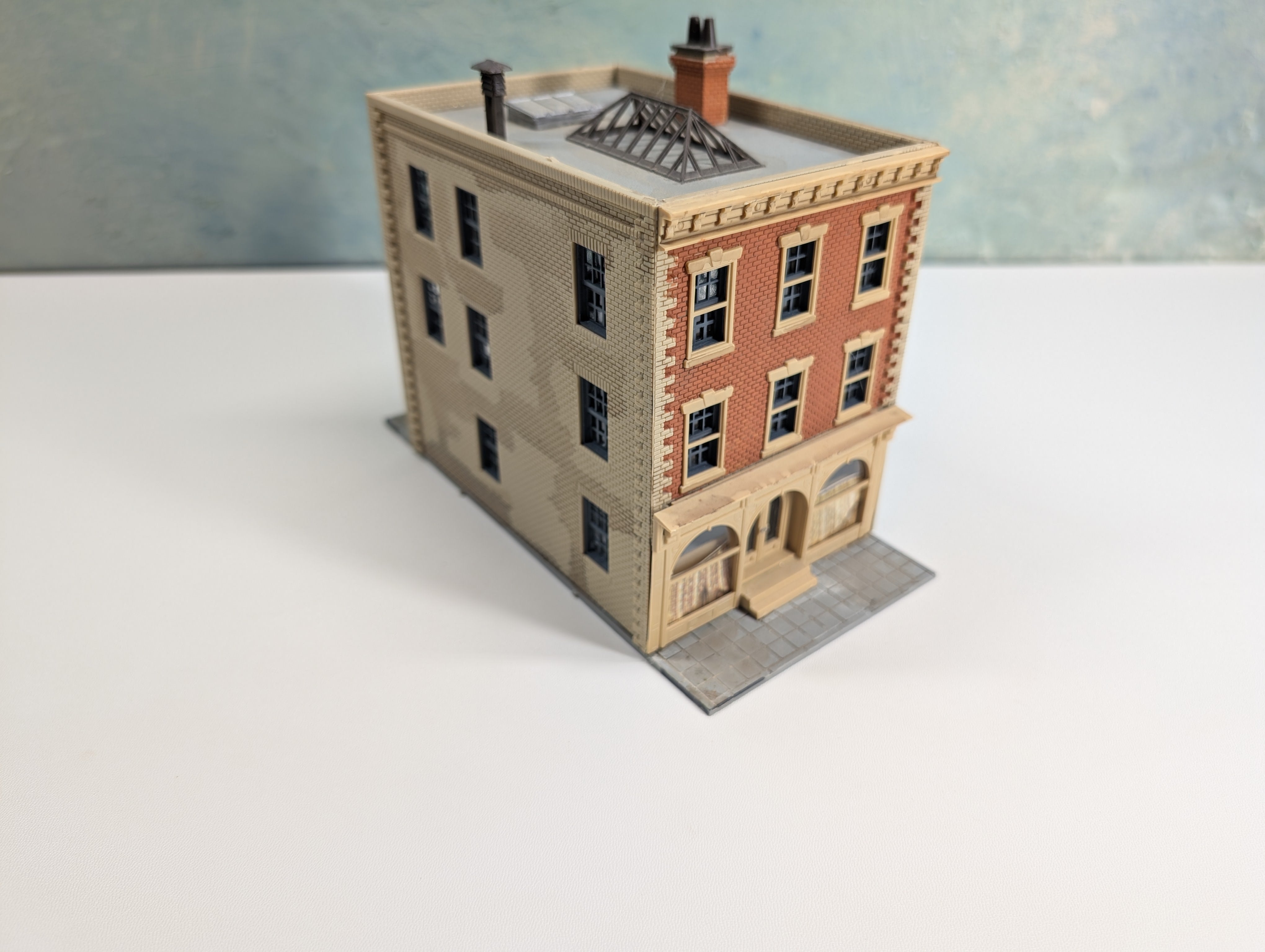 USED HO Scale Brown Brick Storefront