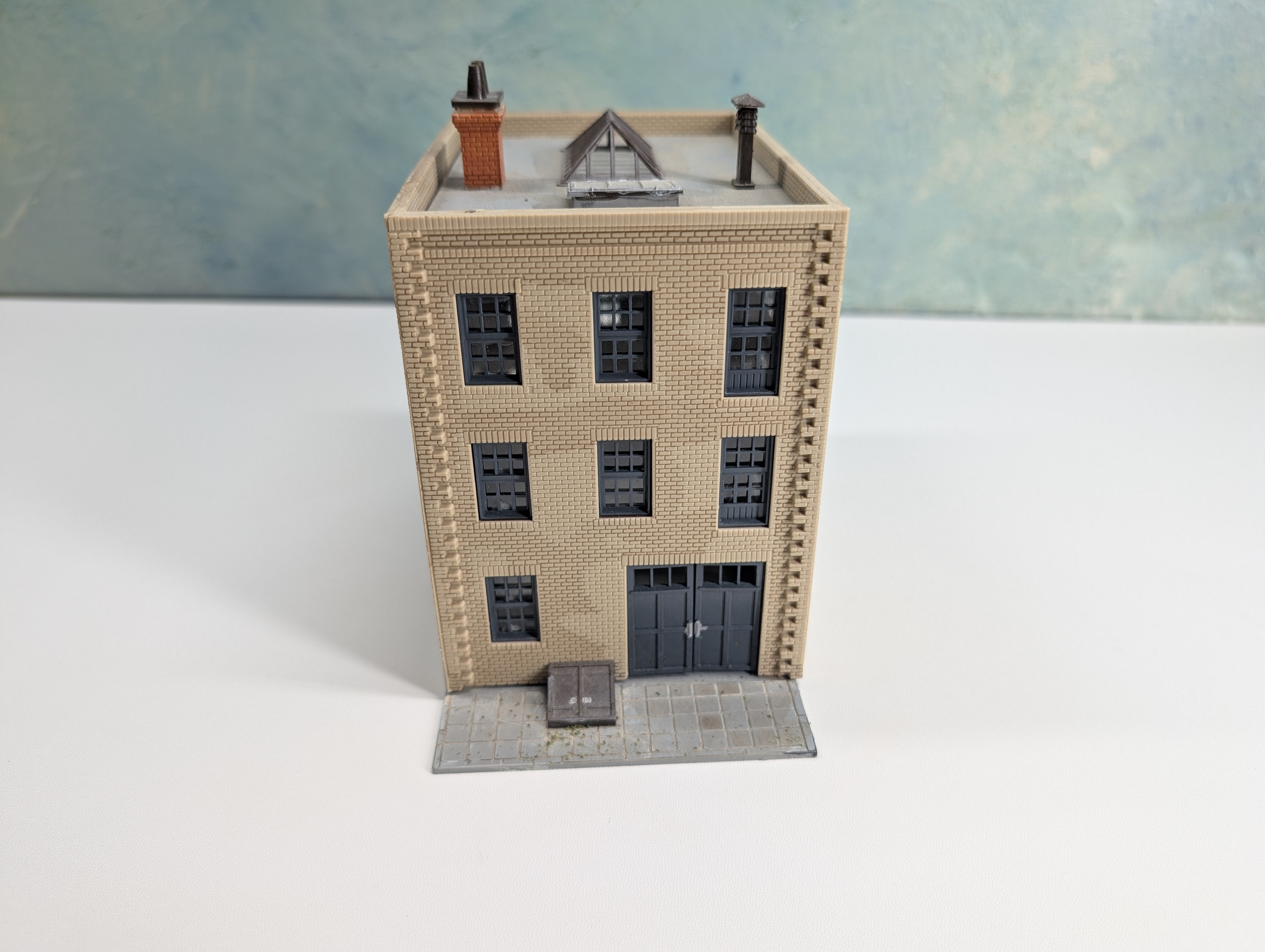 USED HO Scale Brown Brick Storefront