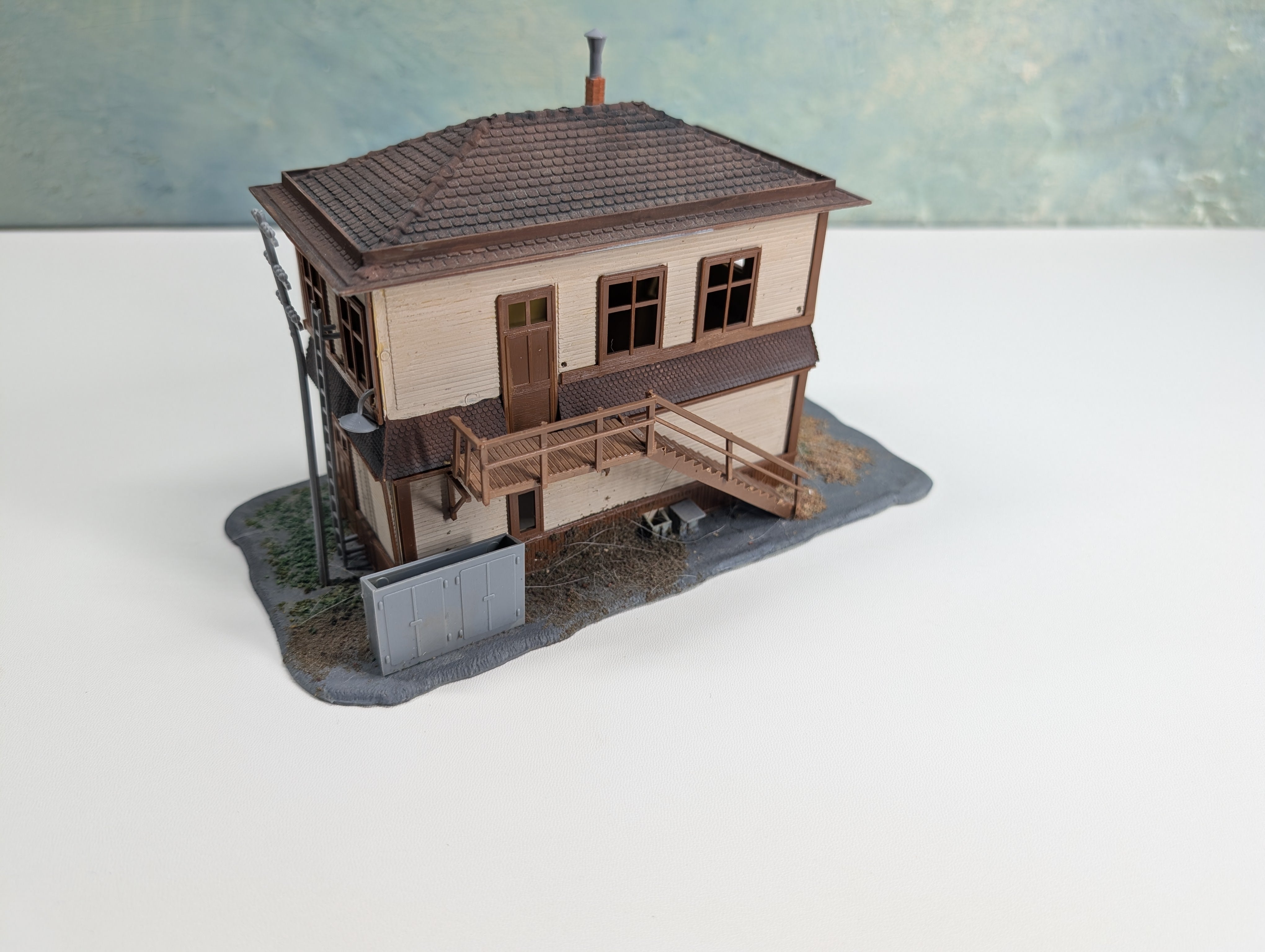 USED HO Scale Interlocking Tower
