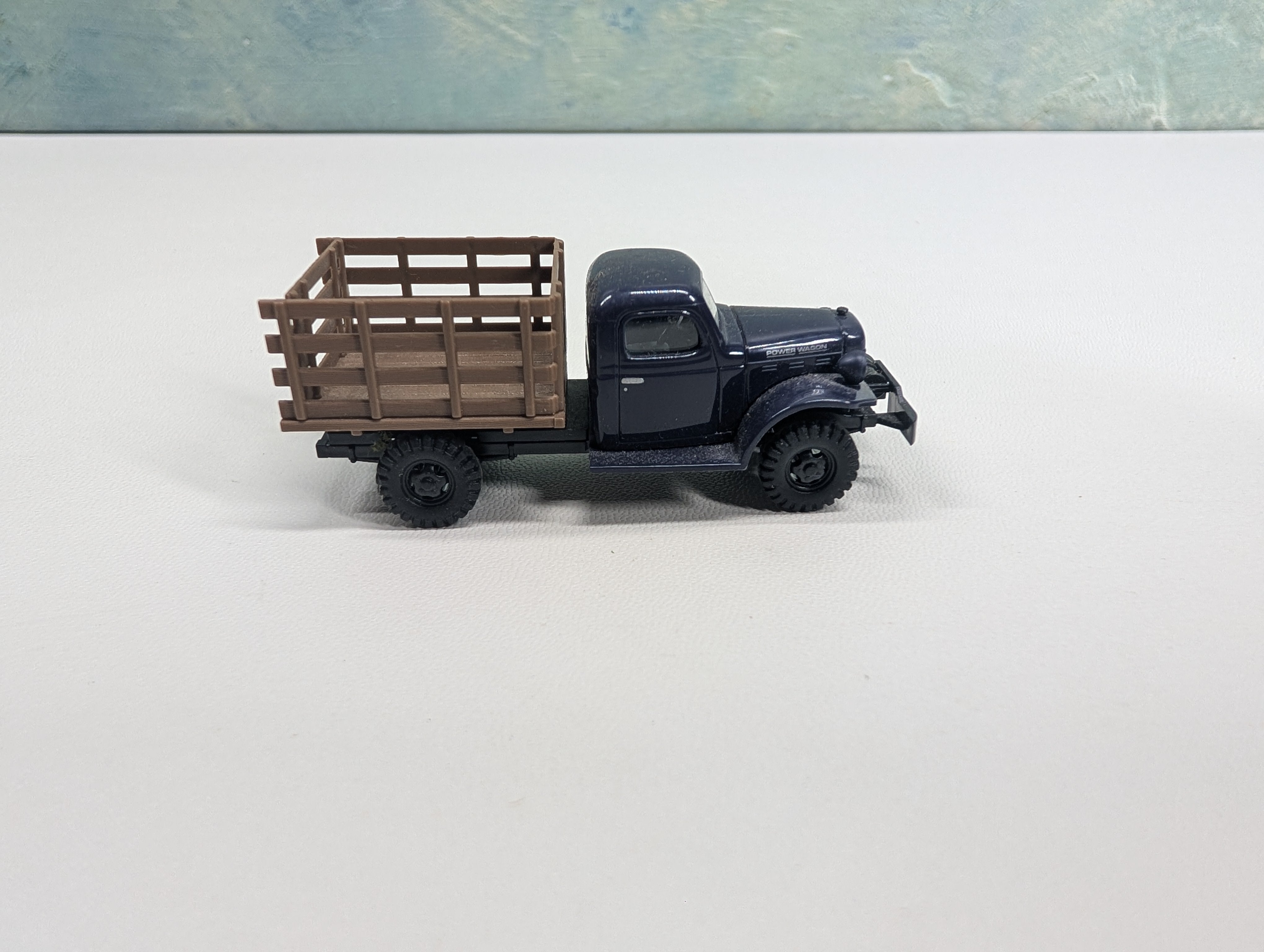 USED Busch HO Scale Dodge Stake Truck, Blue Cab, Brown Stakes