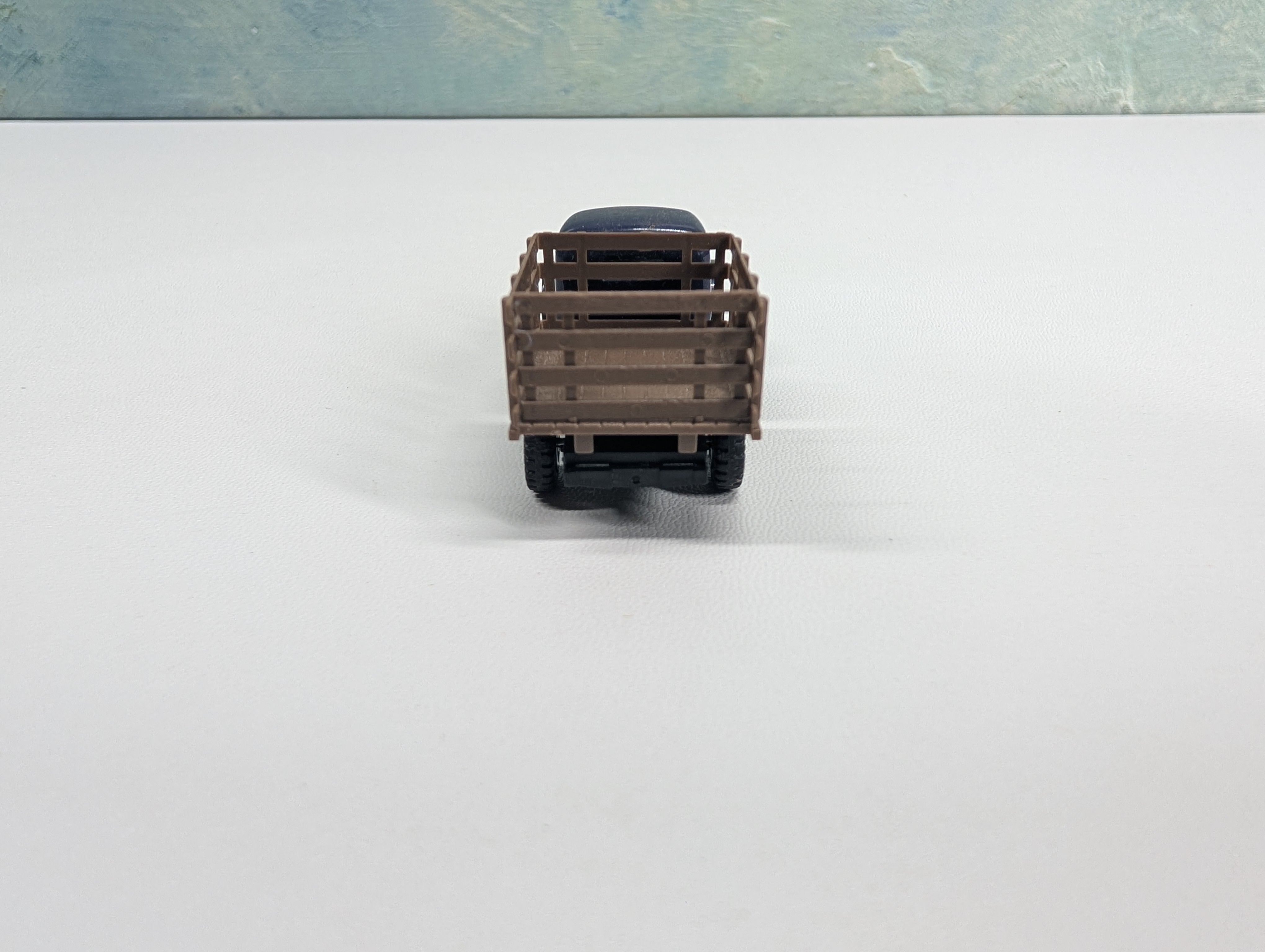 USED Busch HO Scale Dodge Stake Truck, Blue Cab, Brown Stakes