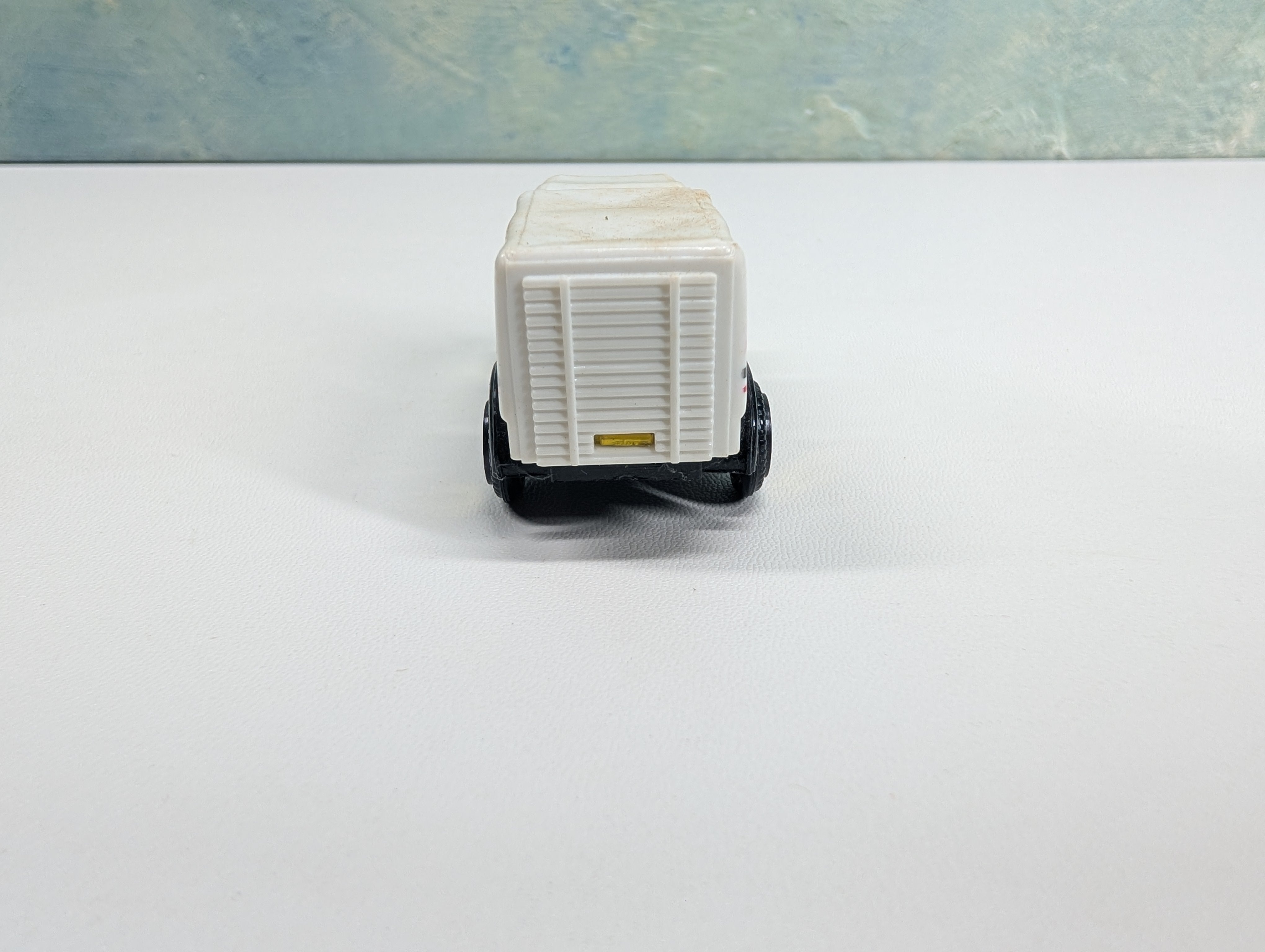 USED High Speed #607-612 HO Scale White & Yellow A&E Co Transport Box Truck