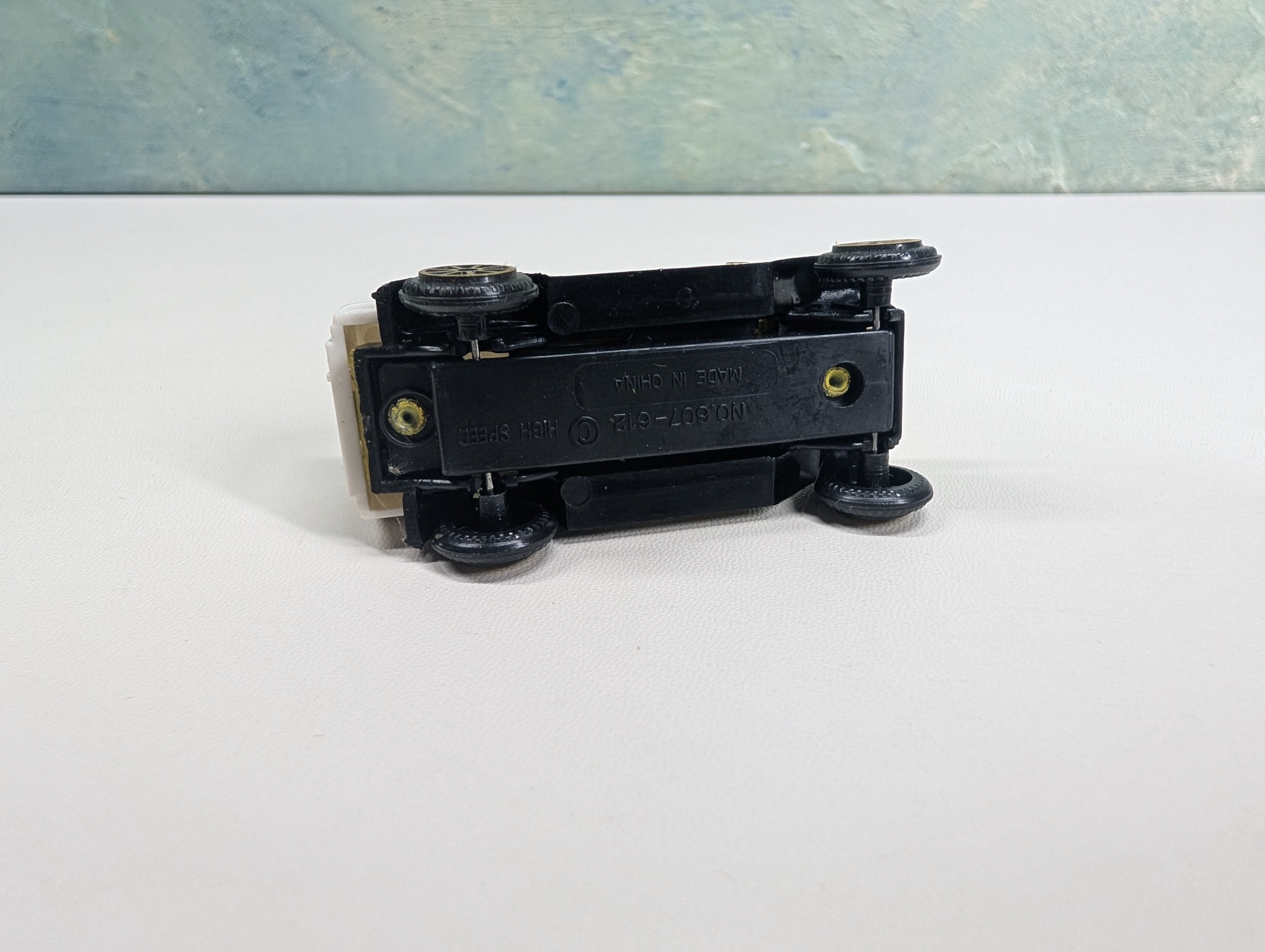 USED High Speed #607-612 HO Scale White & Yellow A&E Co Transport Box Truck