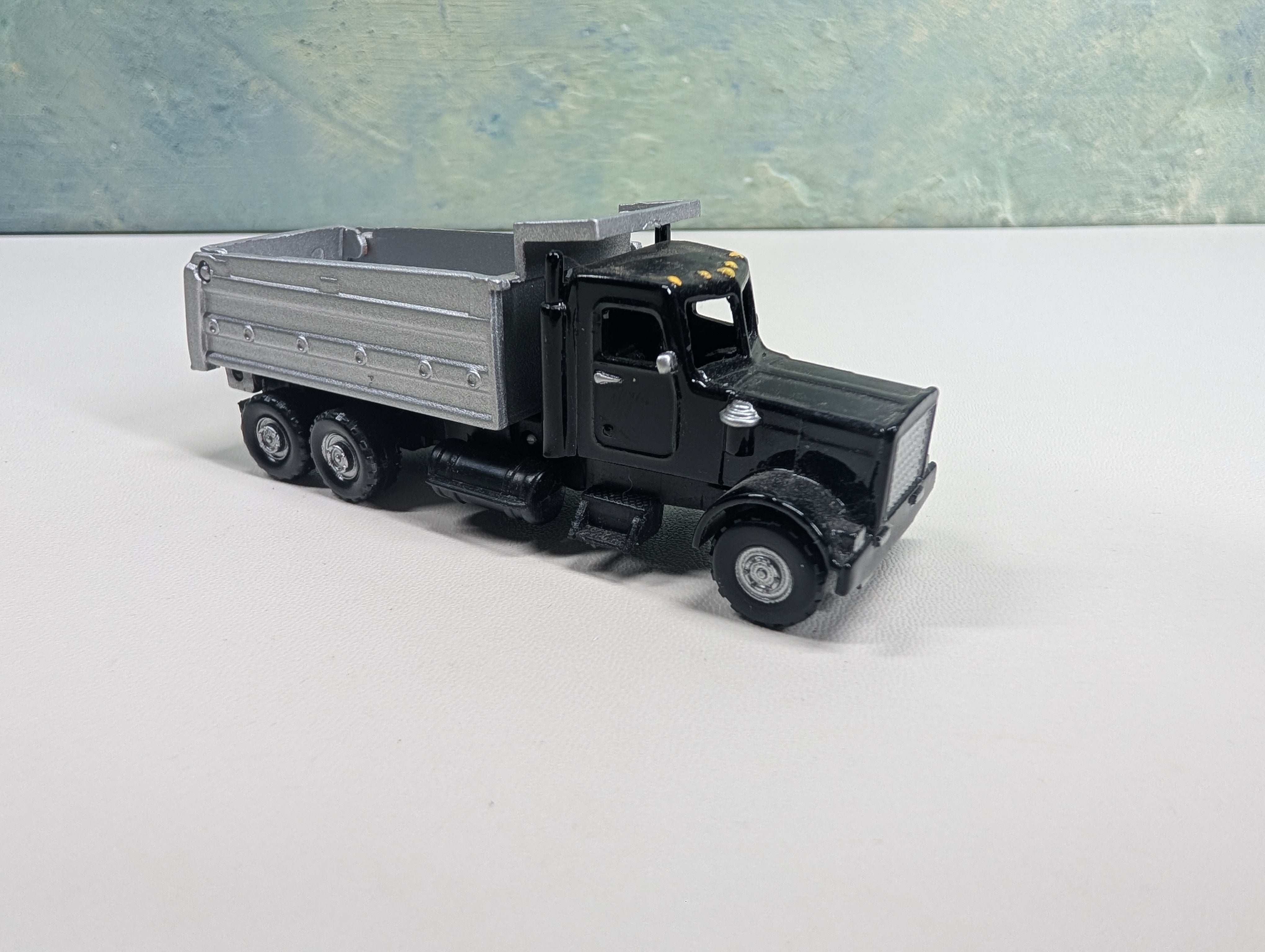 USED Smart Toys HO Scale Dump Truck Black/Silver