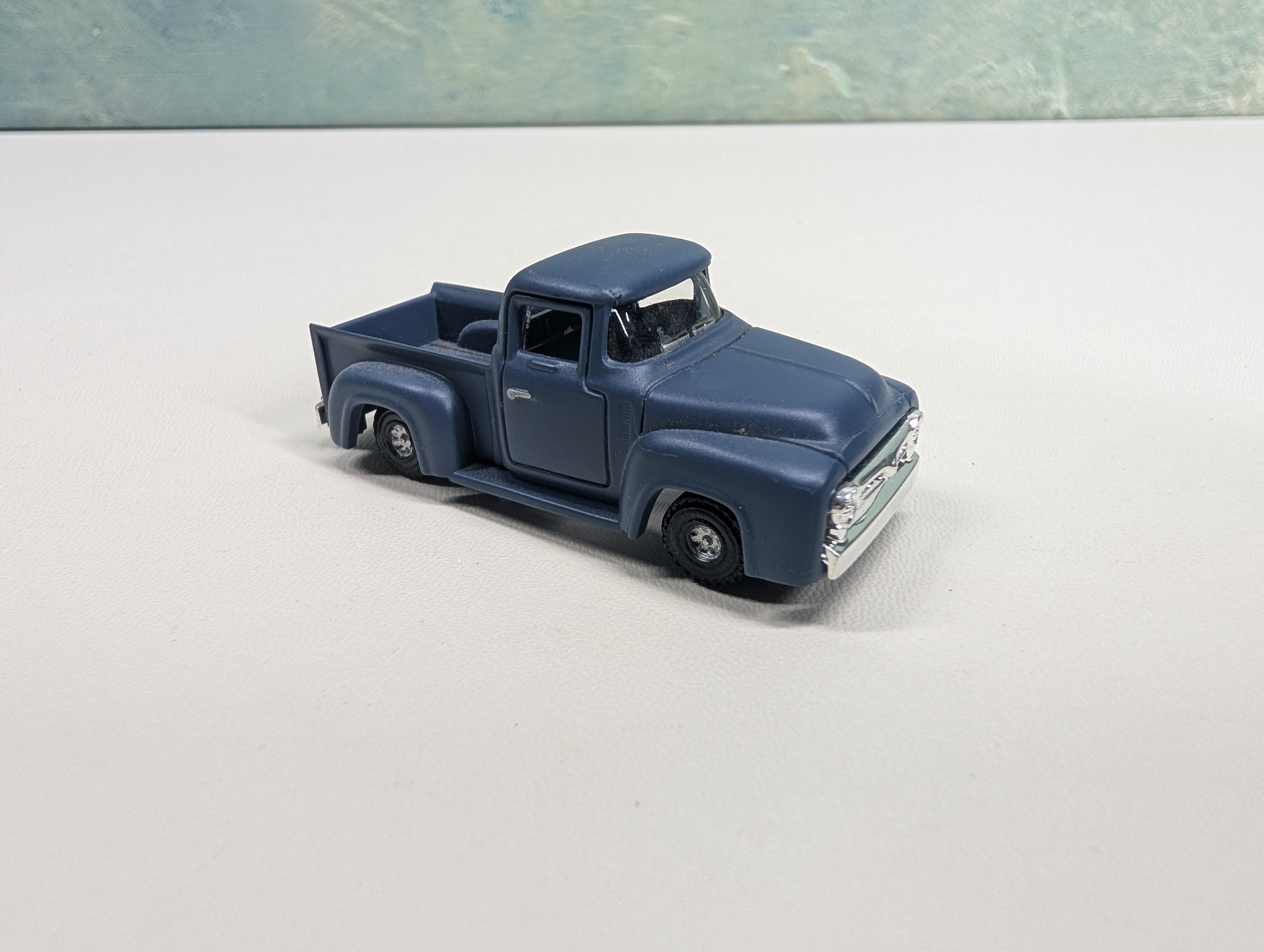 USED HO Scale Blue Pick-Up Truck