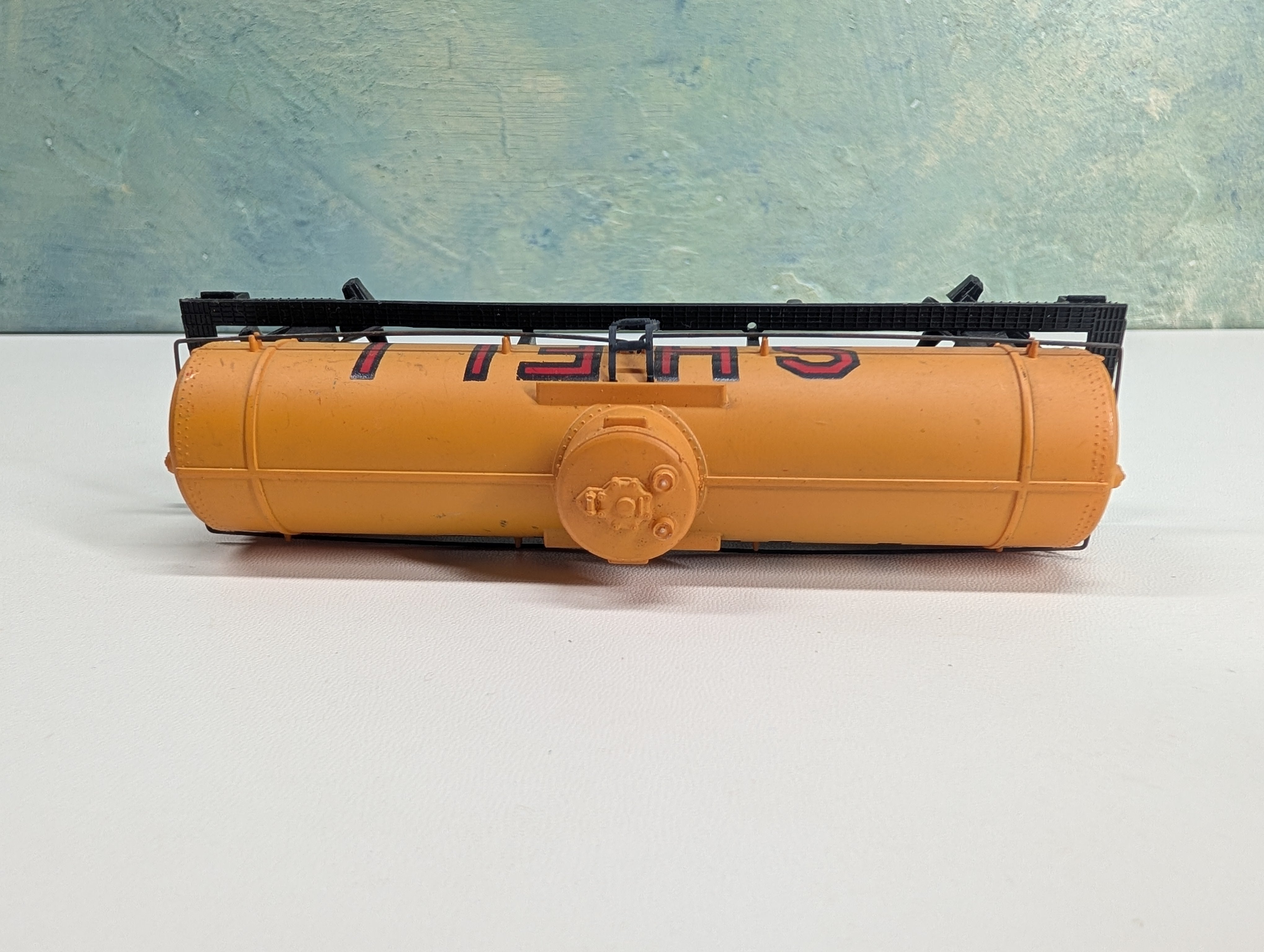 USED Tyco HO Scale Single Dome Tank Car Shell