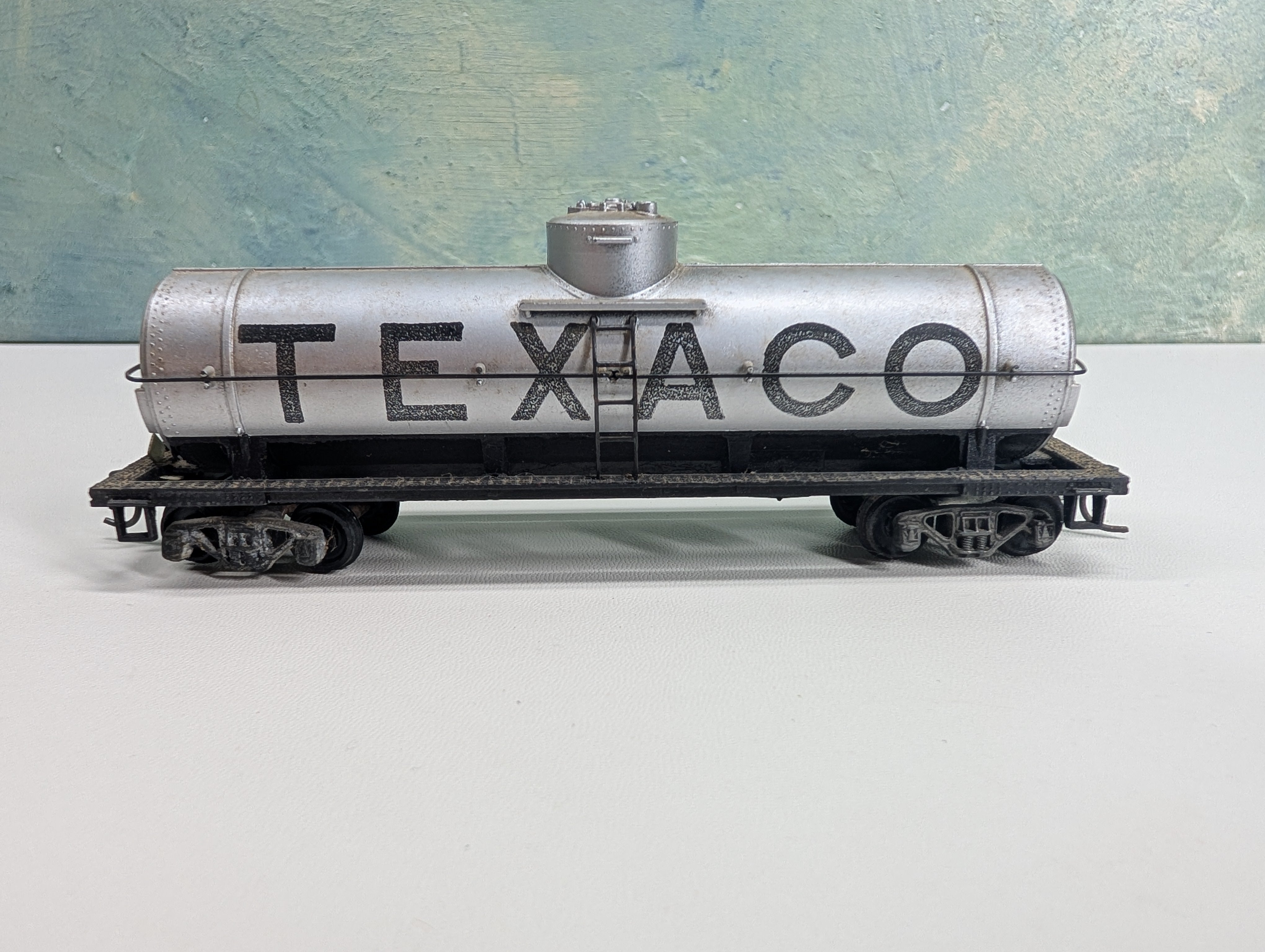 USED Mantua HO Scale Single Dome Tank Car Texaco