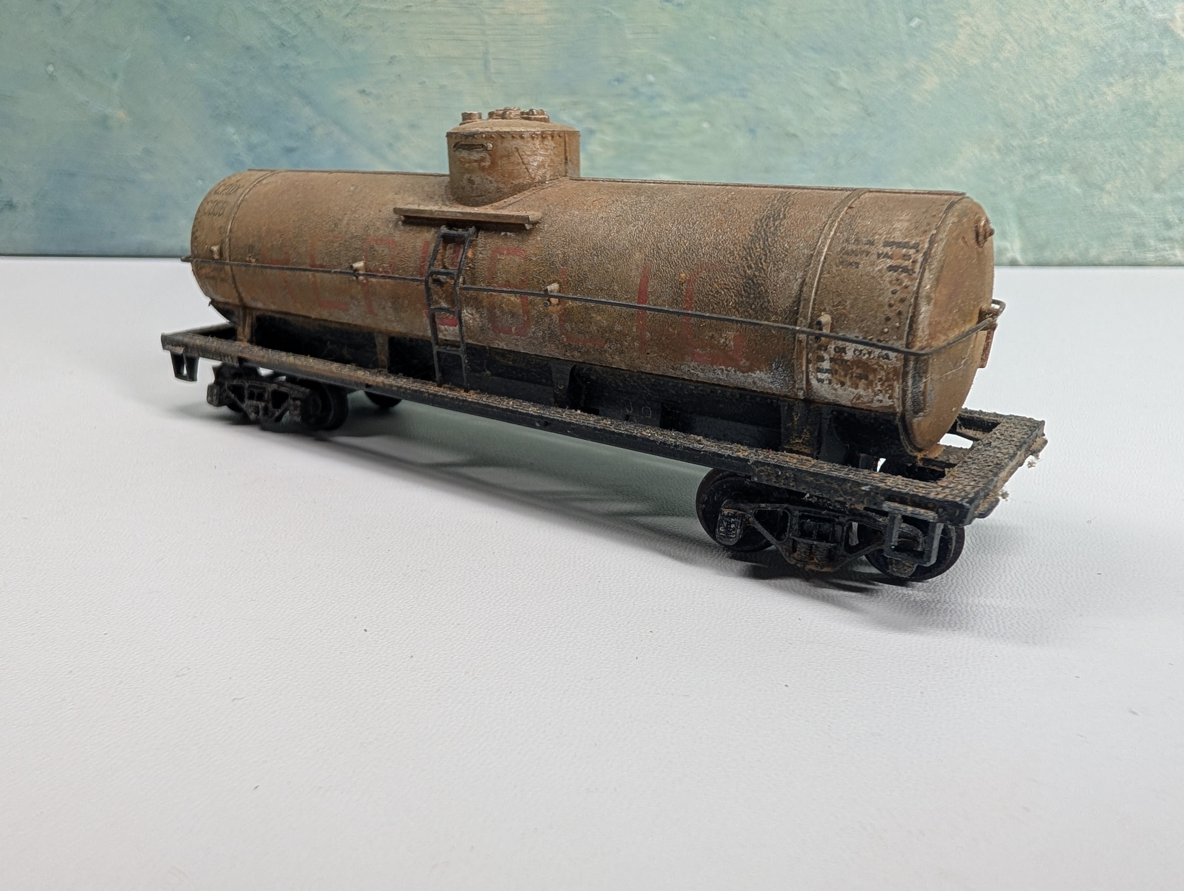 USED Mantua HO Scale Single Dome Tank Car Republic CPOX #8056 Weathered