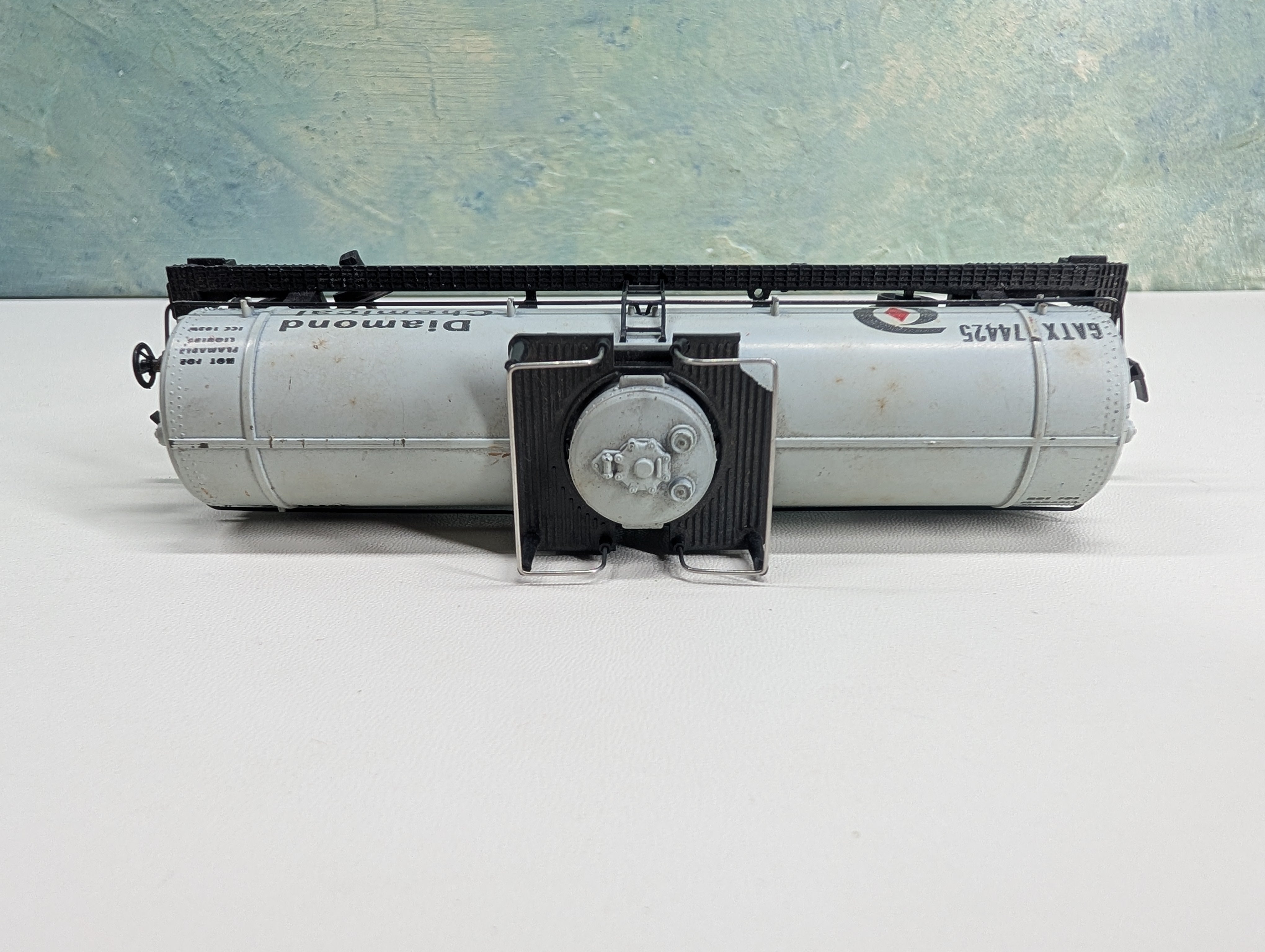 USED Mantua HO Scale Single Dome Chemical Tank Car Diamond Chemical GATX #74425