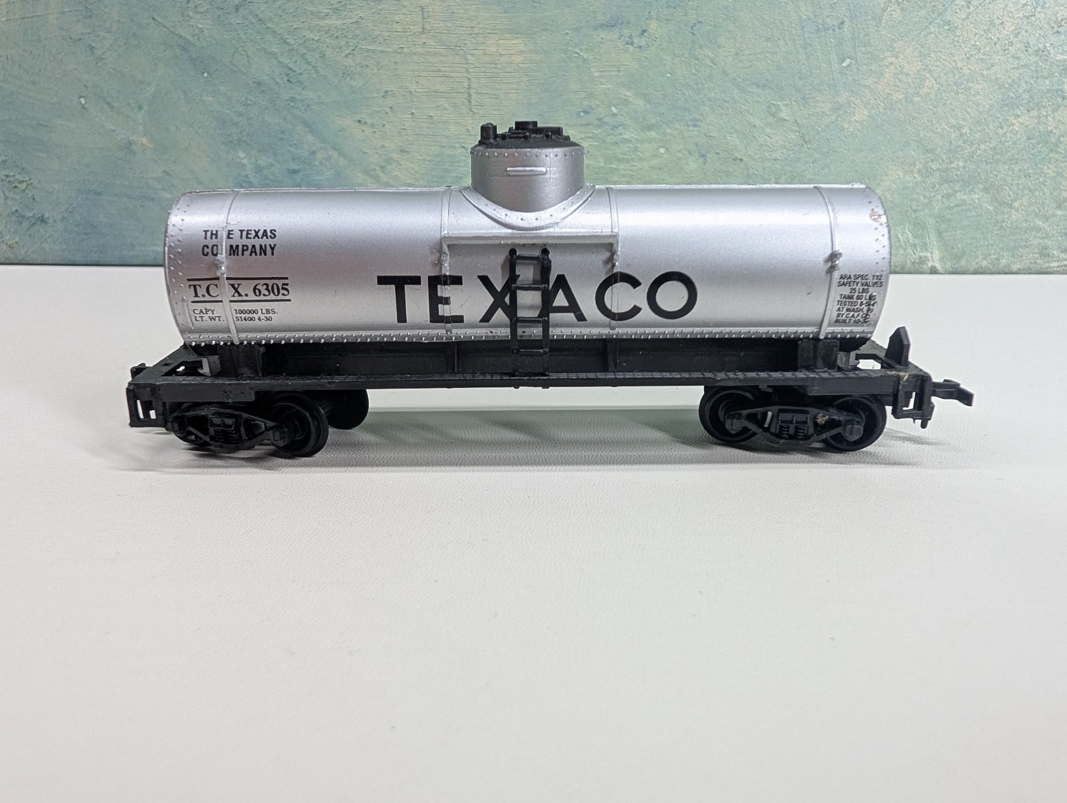 USED Life-Like HO Scale Single Dome Tank Car Texaco TCX #6305
