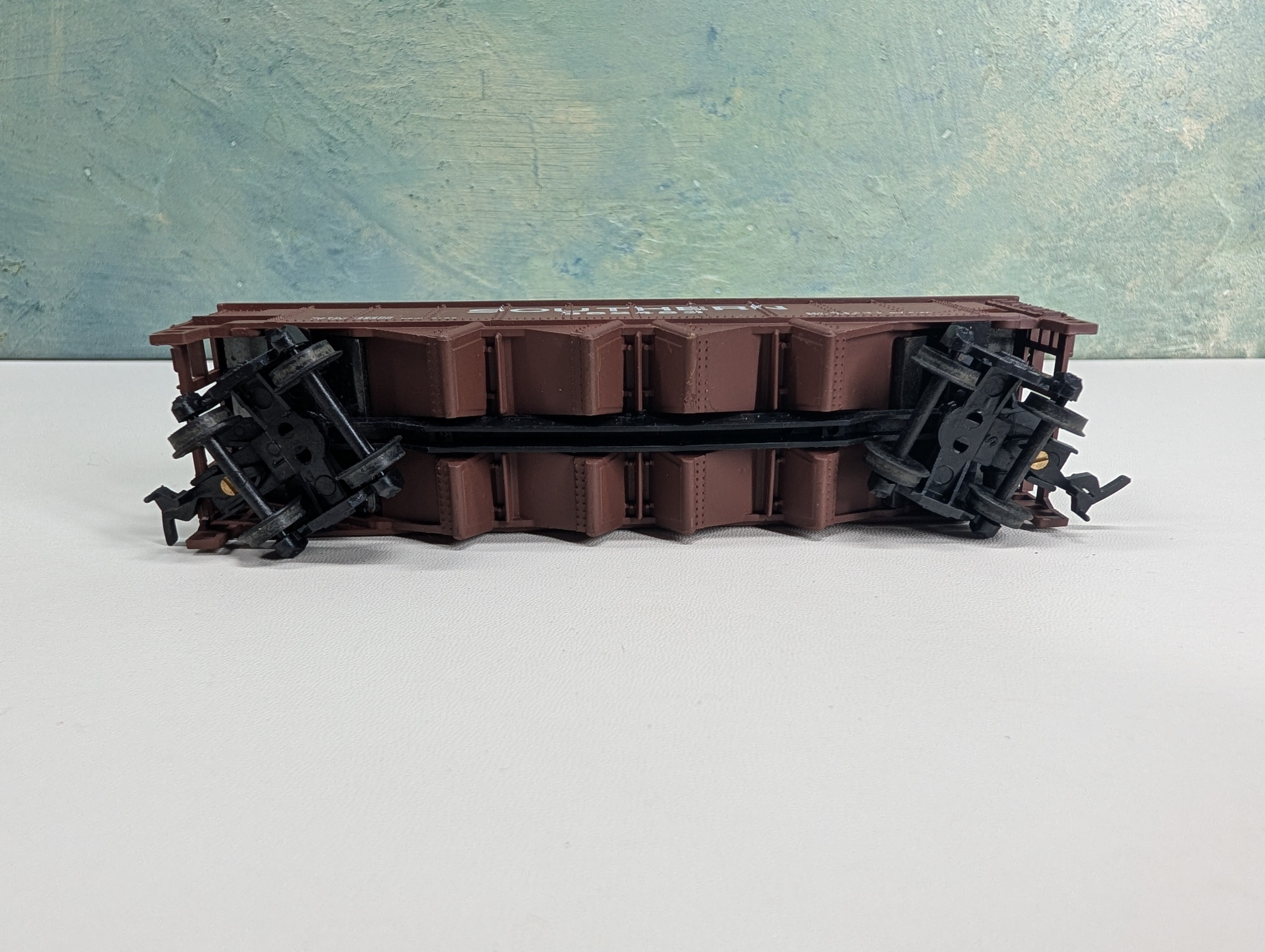 USED Bachmann HO Scale Quad Hopper Southern #352453