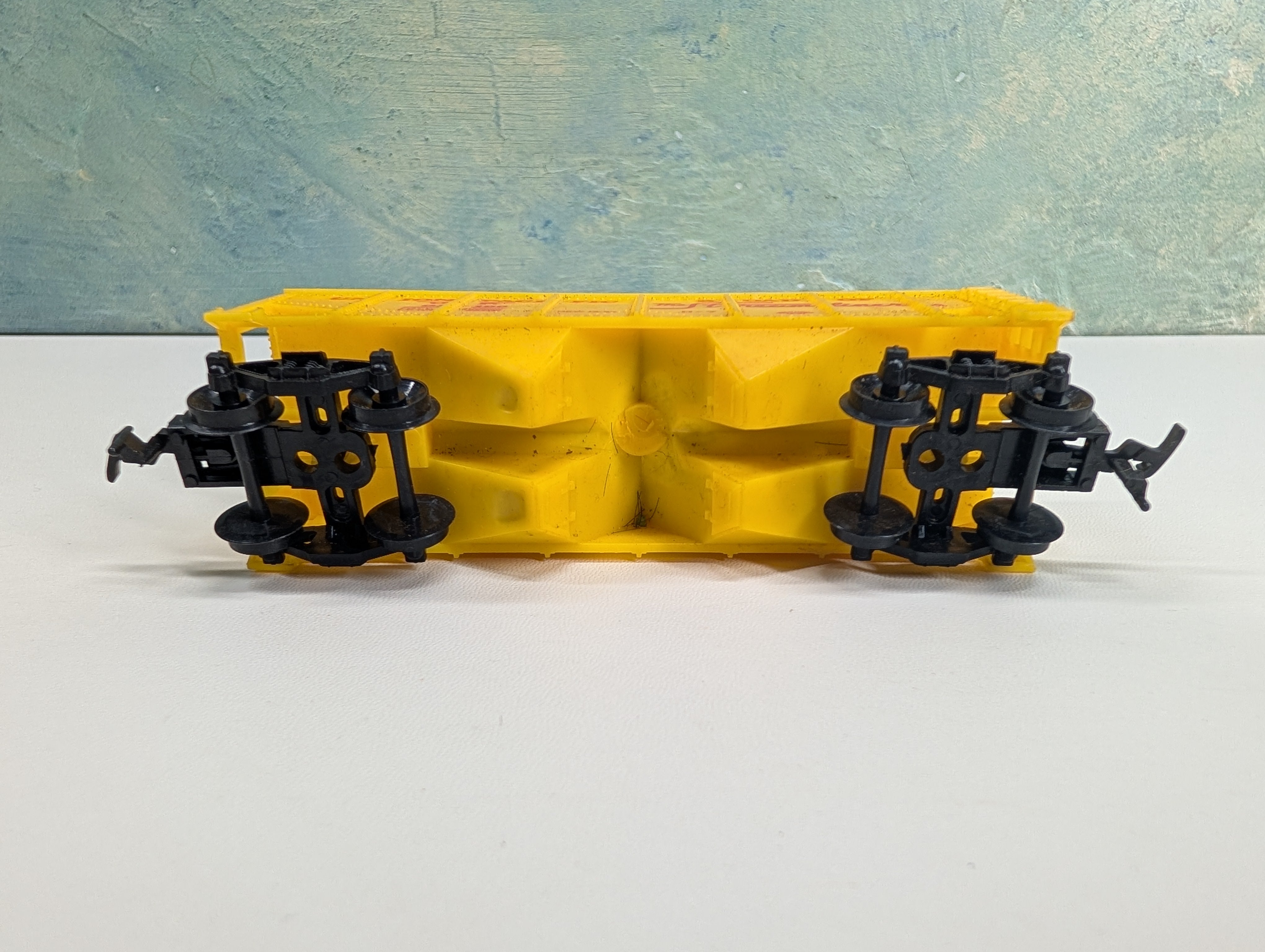 USED Life-Like HO Scale 2 Bay Hopper Union Pacific UP #32100
