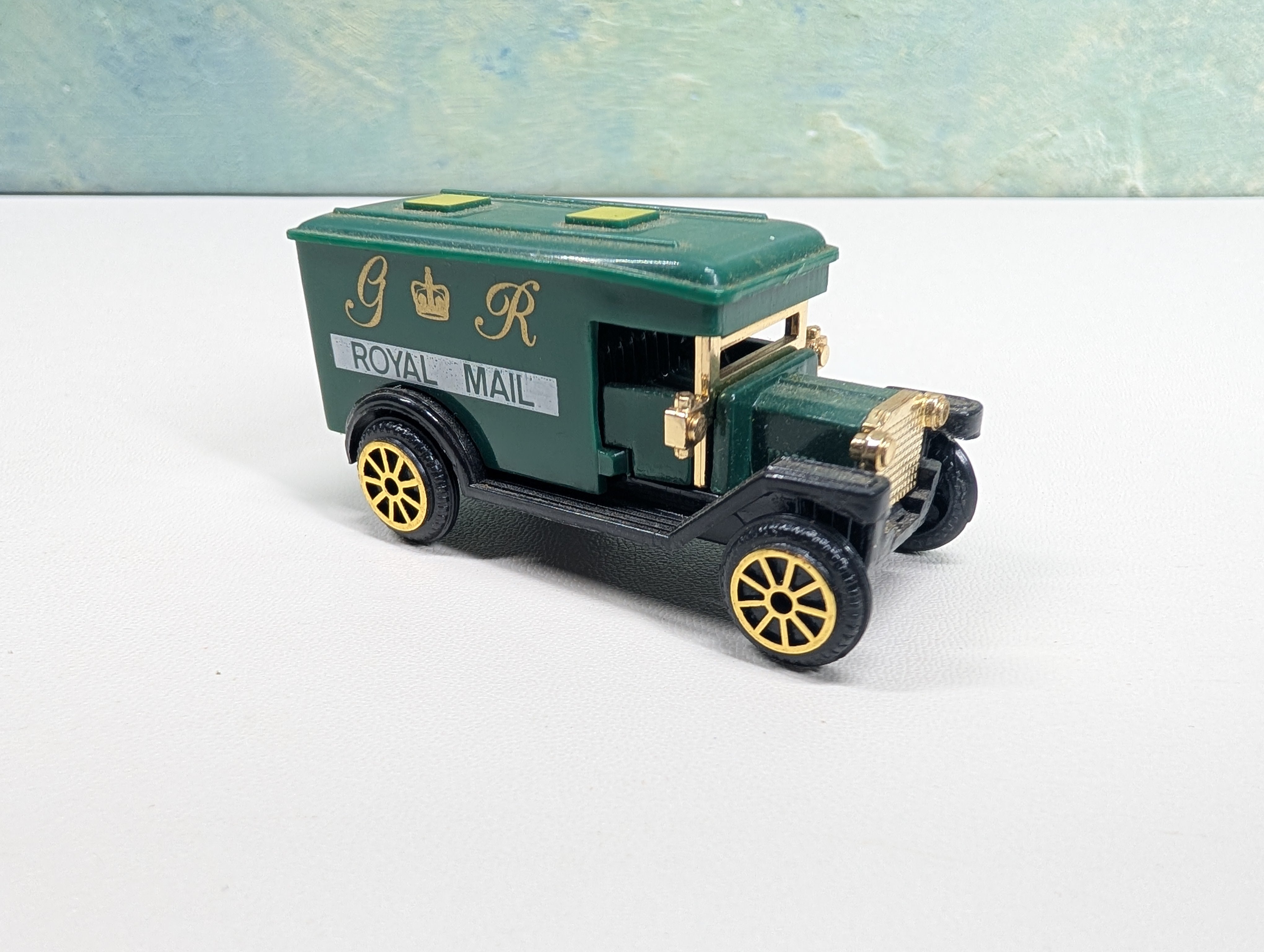 USED High Speed HO Scale Royal Mail Truck