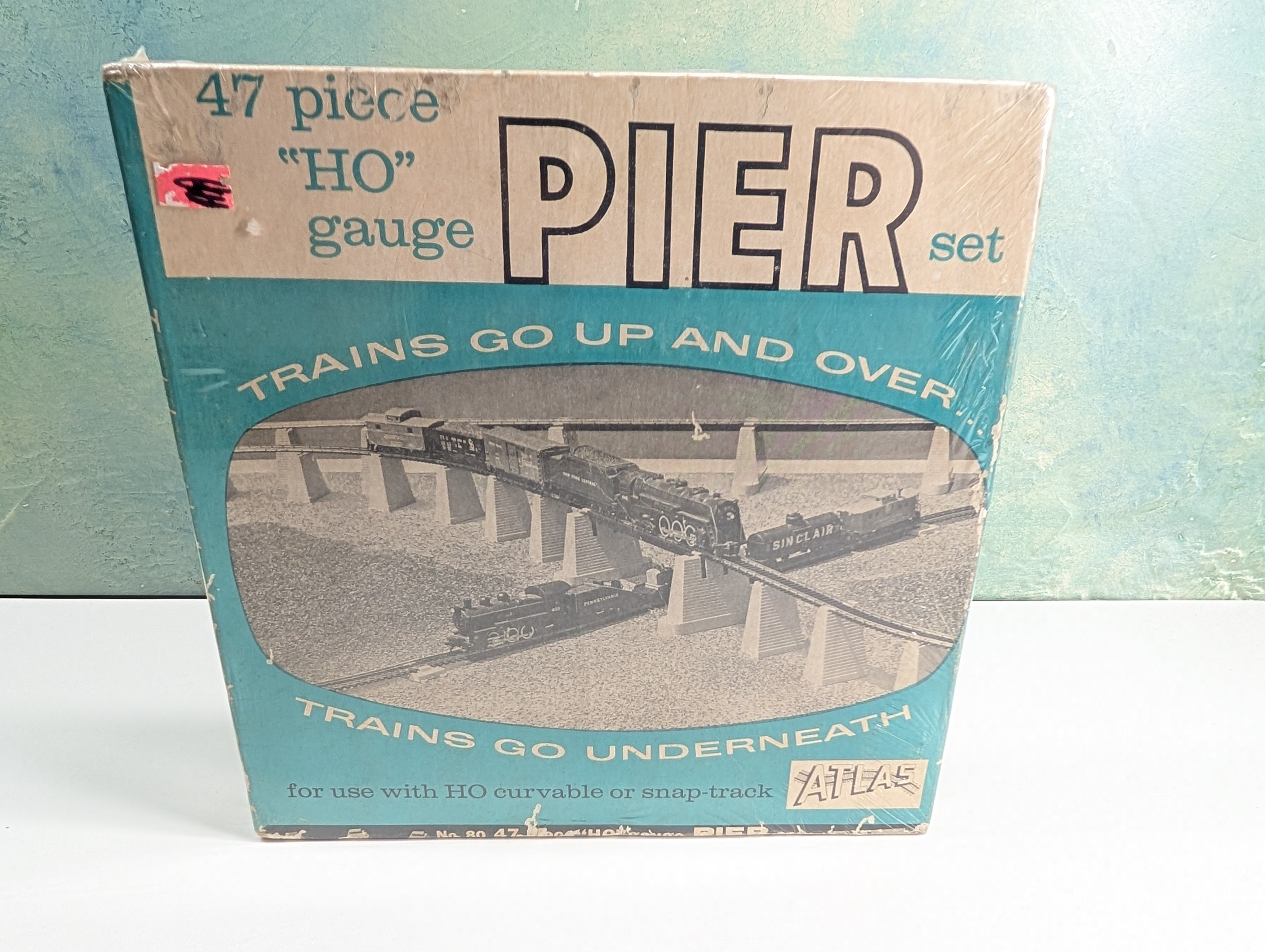 Atlas 80 HO Scale 46 Piece Per Set (sealed)