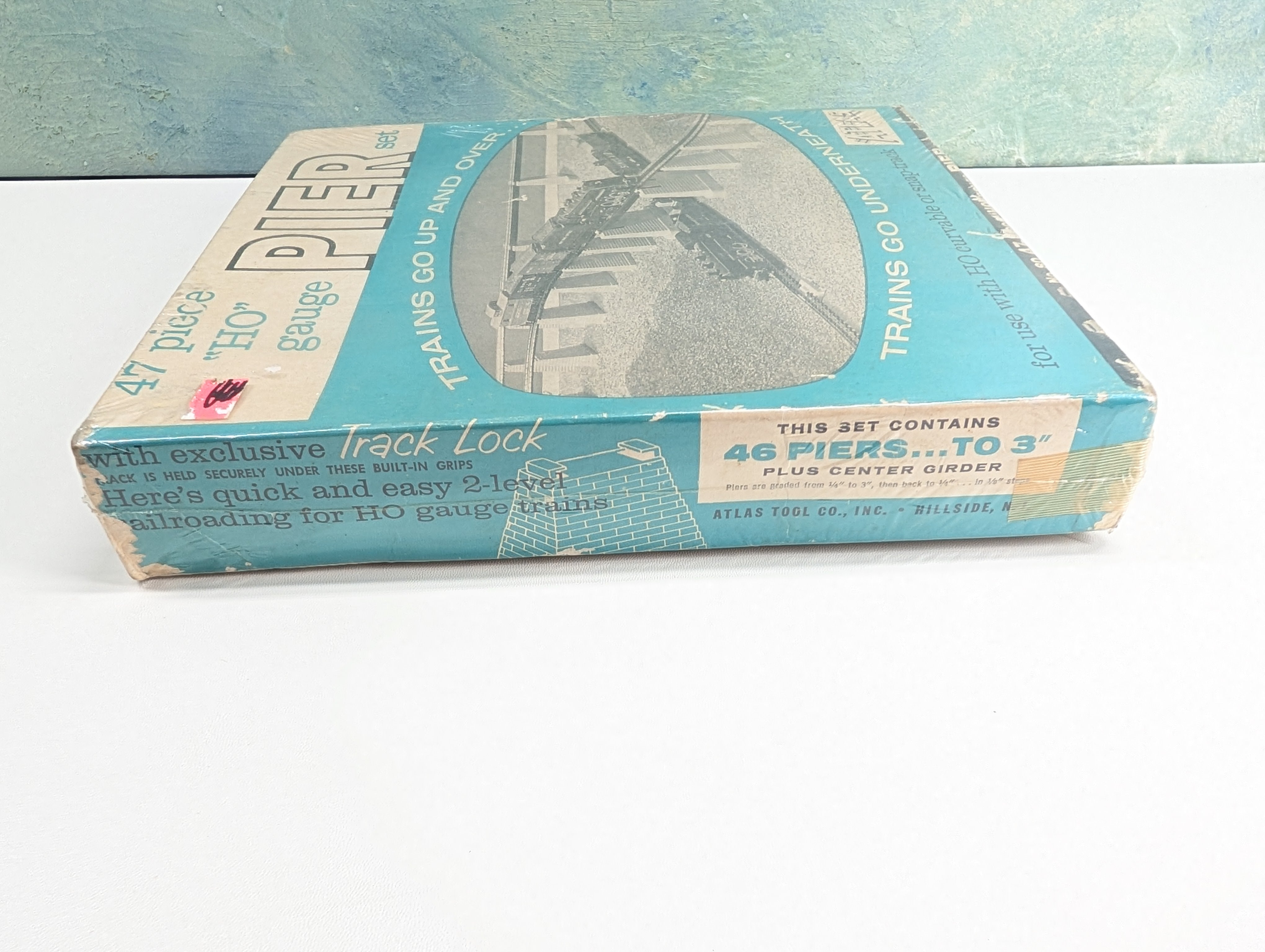 Atlas 80 HO Scale 46 Piece Per Set (sealed)