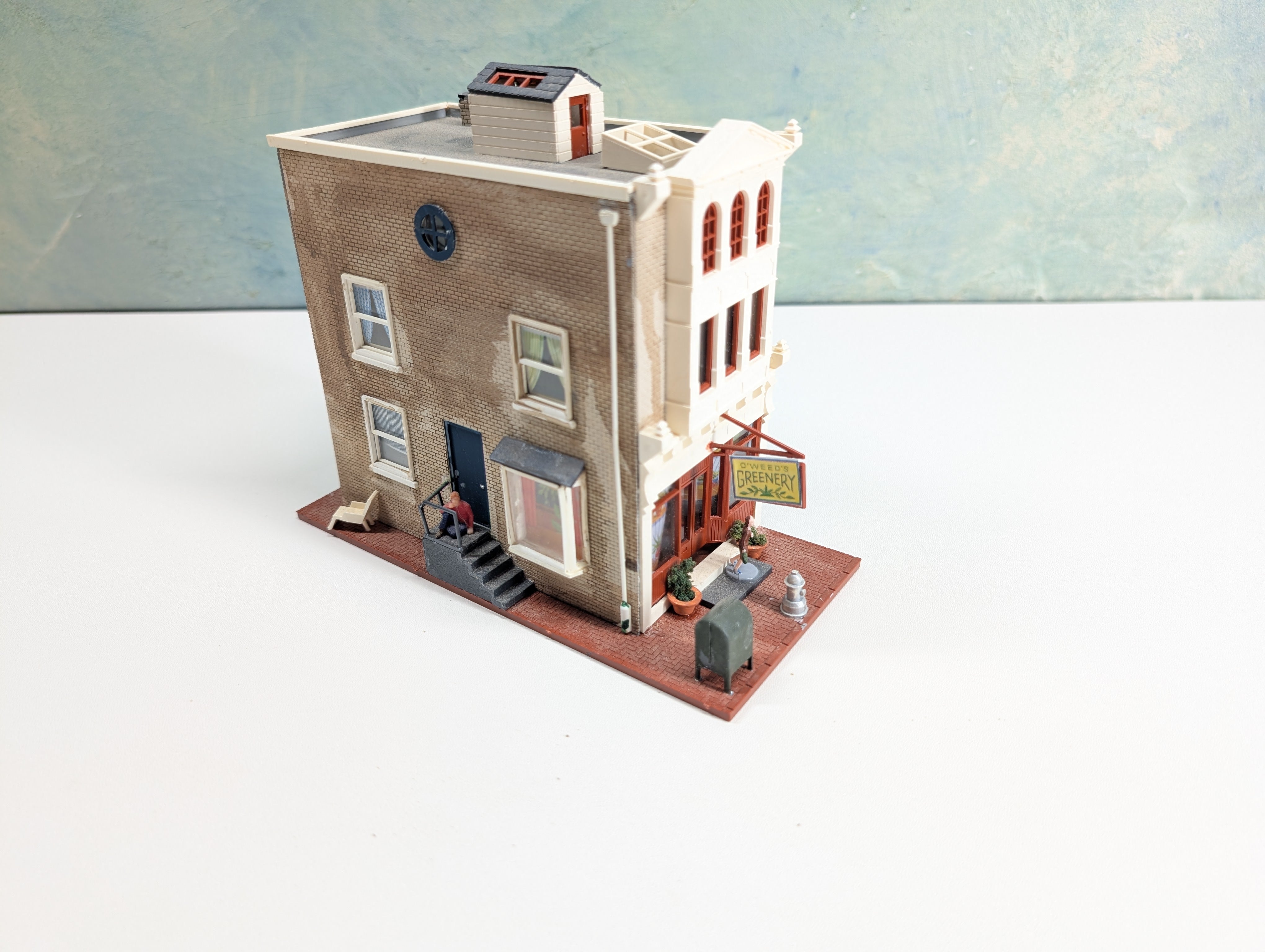 USED HO Scale Brown Brick Storefront w/ Added Details, O'Weed's Greenery