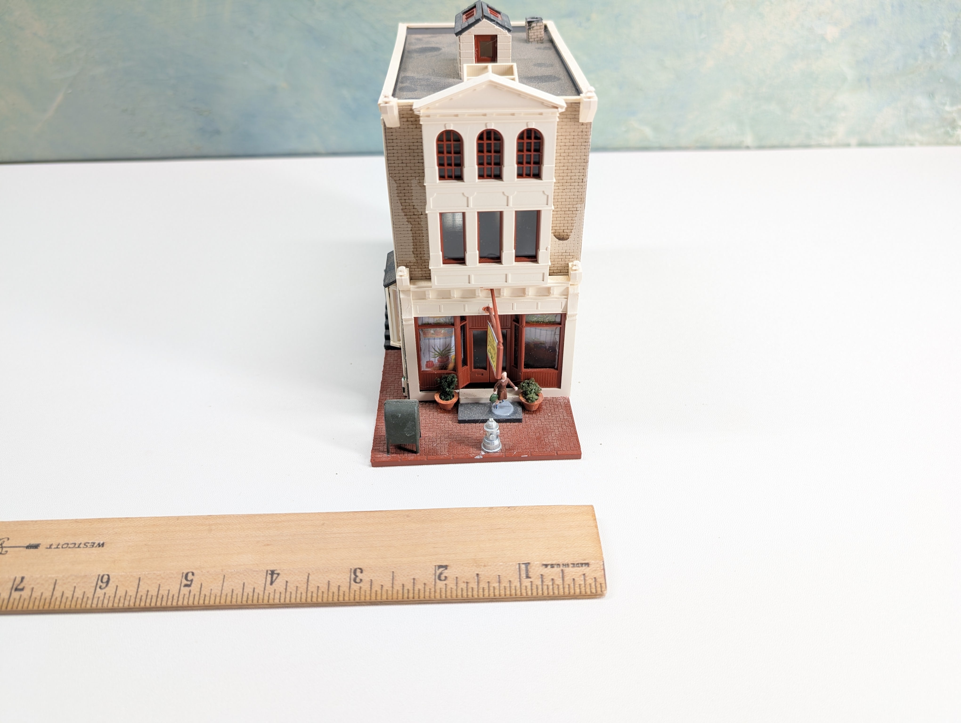 USED HO Scale Brown Brick Storefront w/ Added Details, O'Weed's Greenery