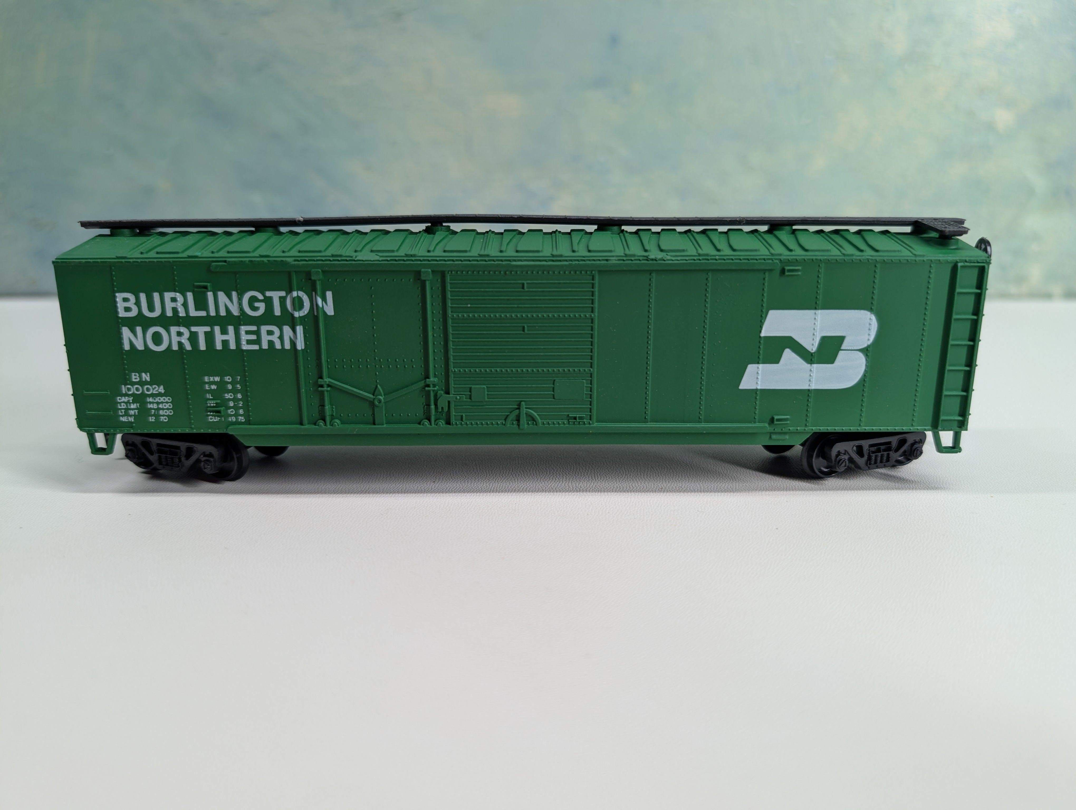 USED AHM HO Scale 50' Box Car Burlington Northern BN #100024