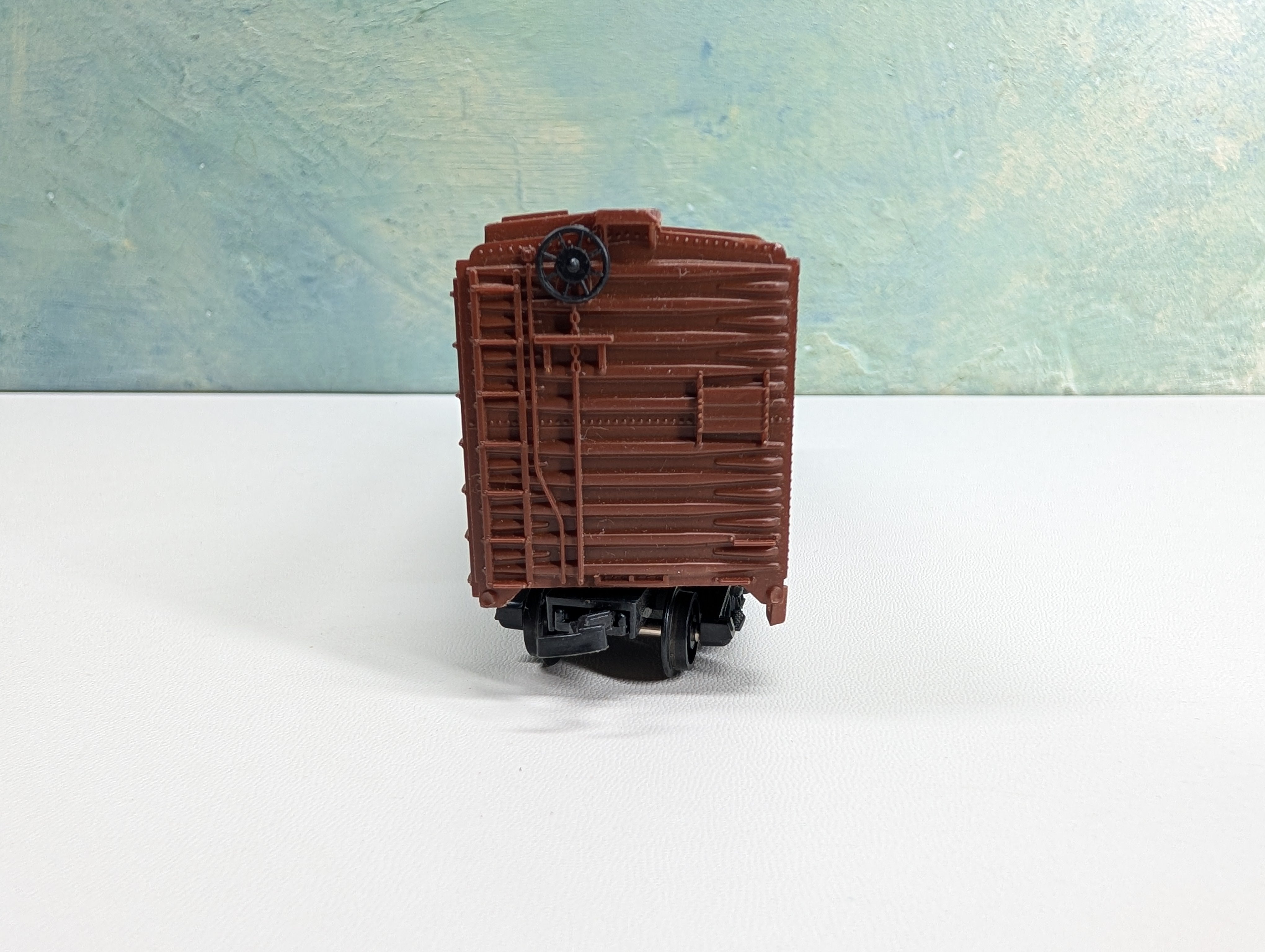 USED Cox HO Scale 40' Box Car Northern Pacific NP #6753