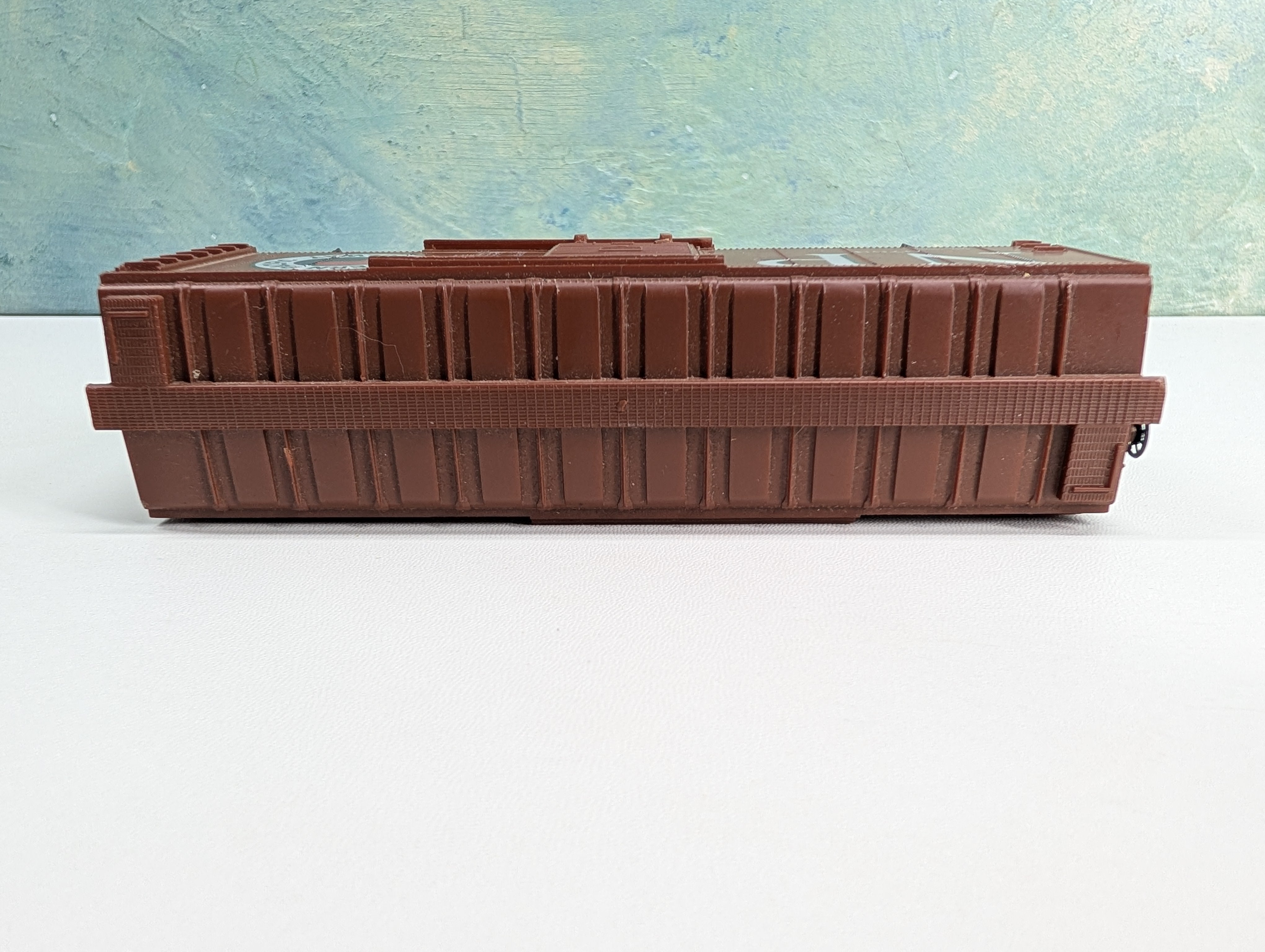 USED Cox HO Scale 40' Box Car Northern Pacific NP #6753
