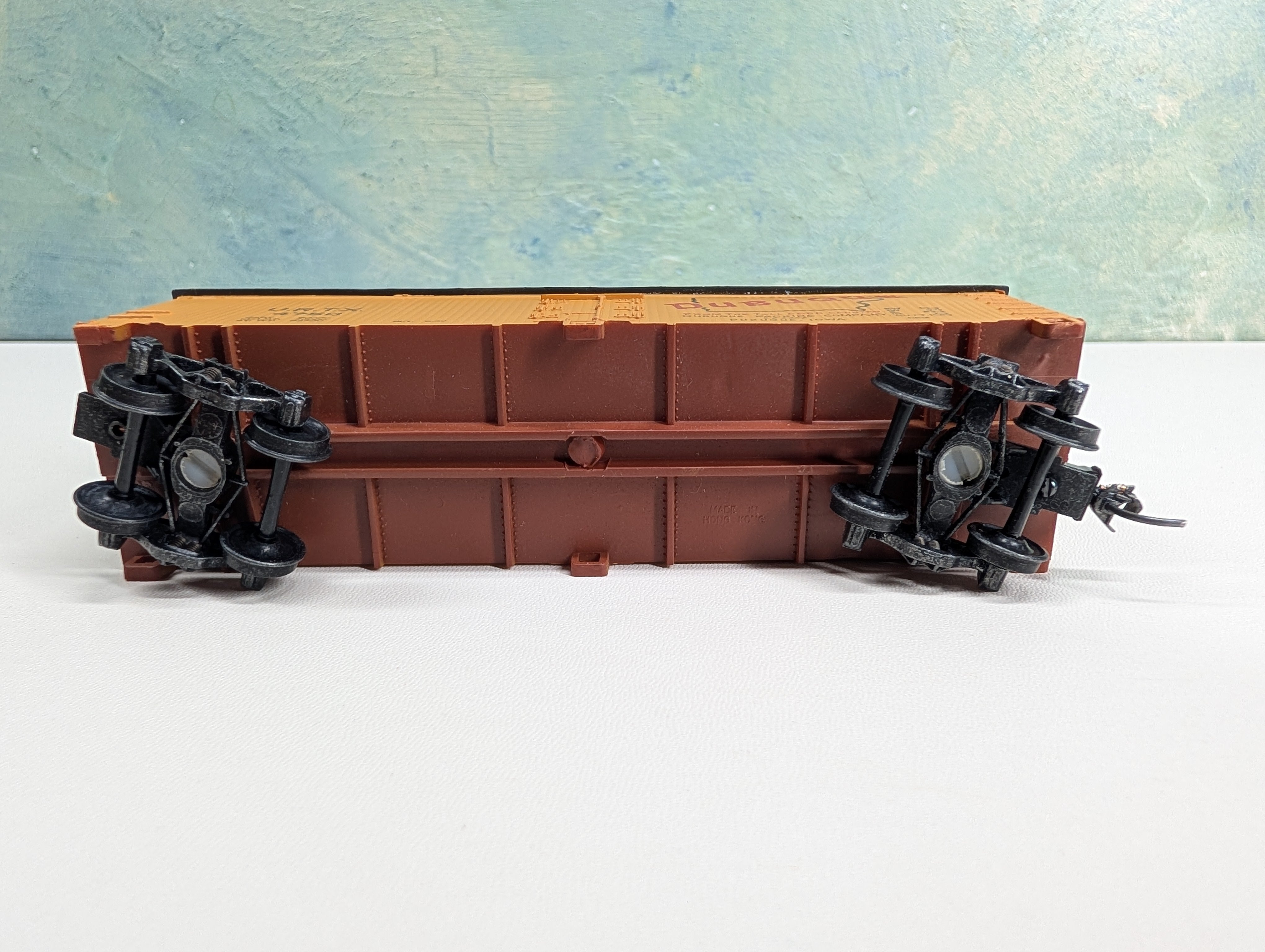 USED Life-Like HO Scale 38' Wooden Reefer Box Car Dubuque URTX #4750 Upgraded Trucks